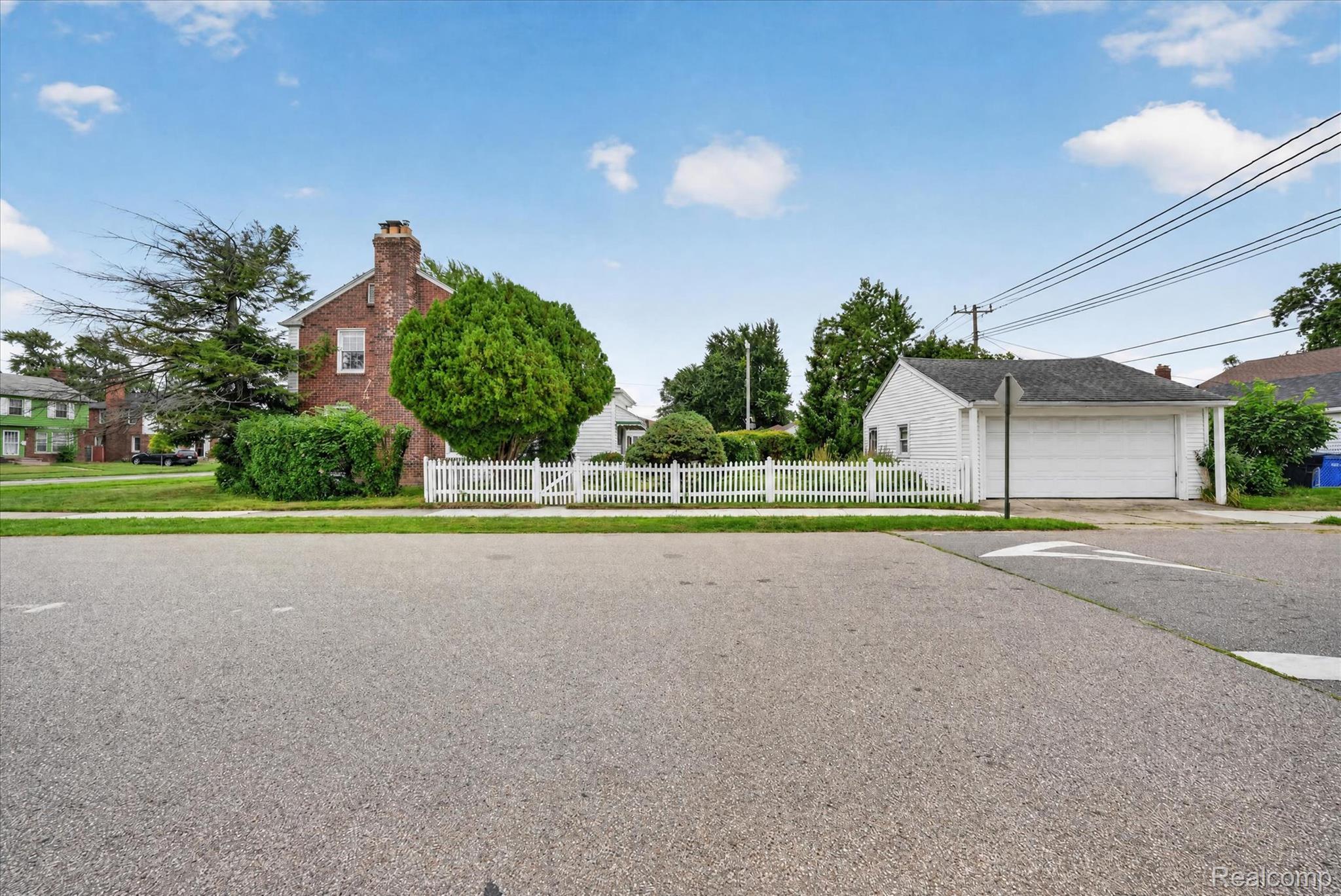 19209 Lauder Street Property Photo 44
