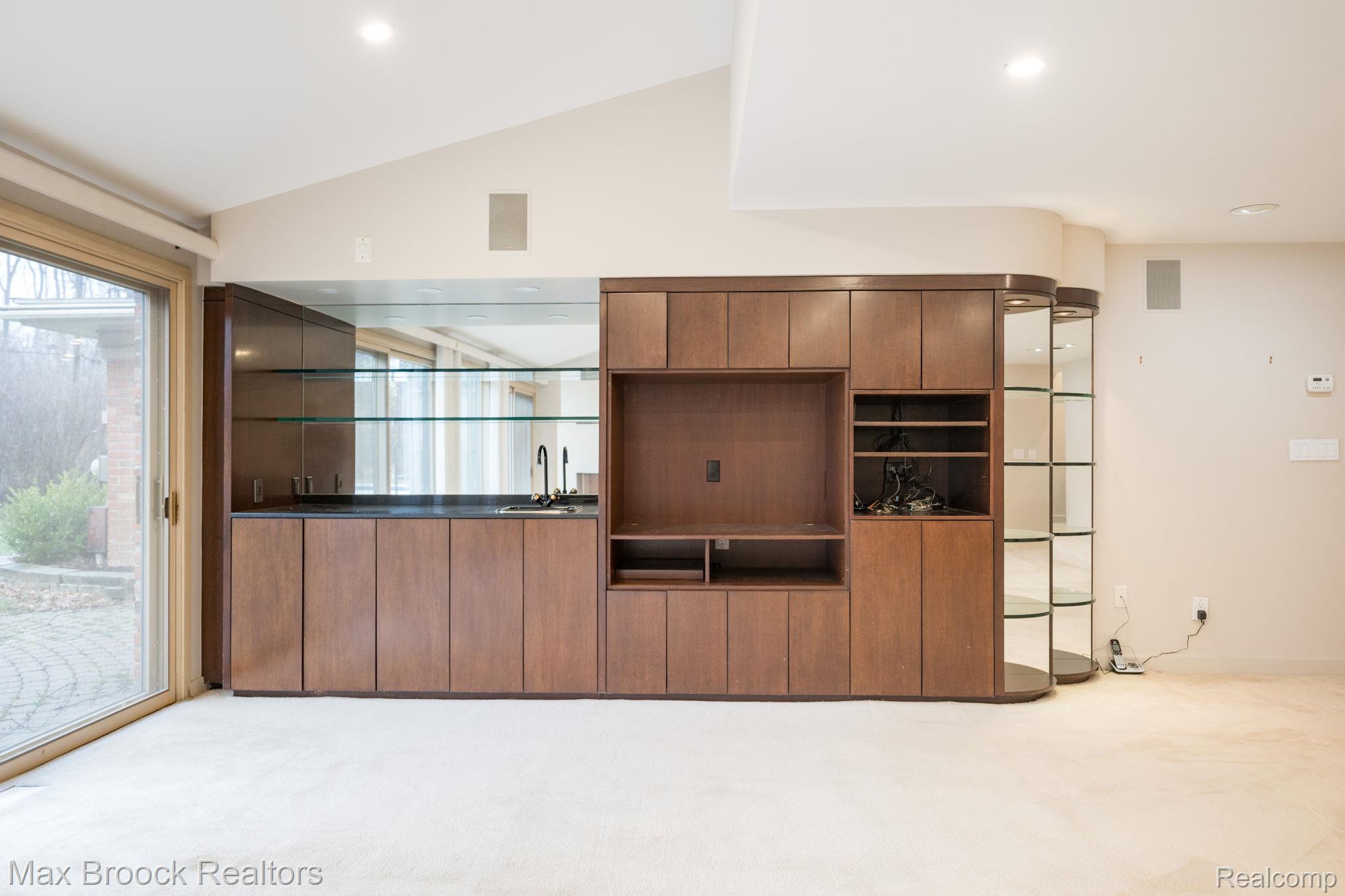 25461 Tweed Drive Property Photo 17