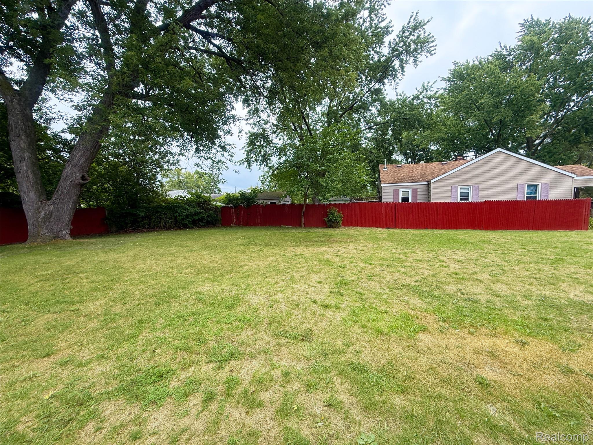 2227 E Boatfield Avenue Property Photo 22