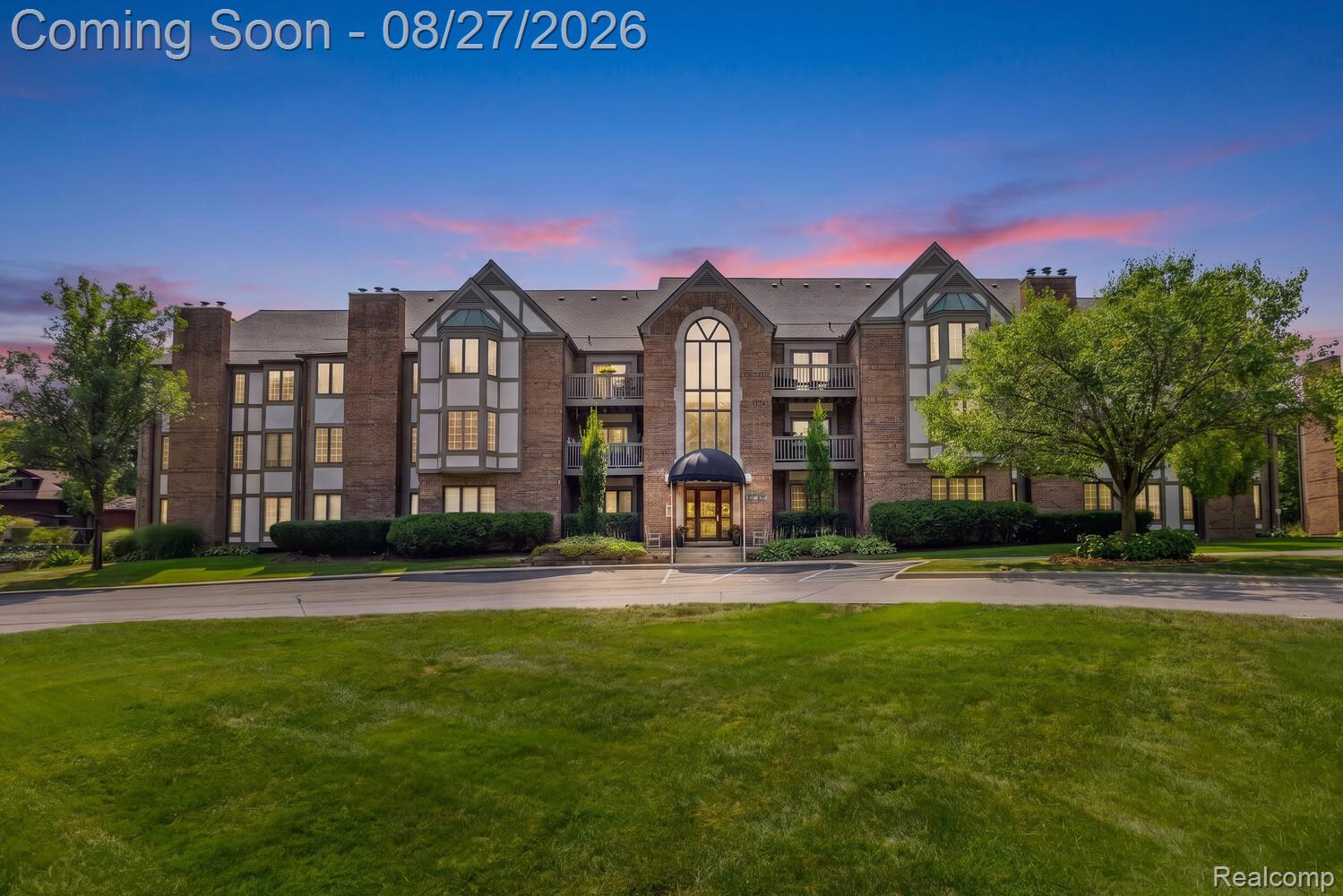 822 Deer Court Property Photo 1