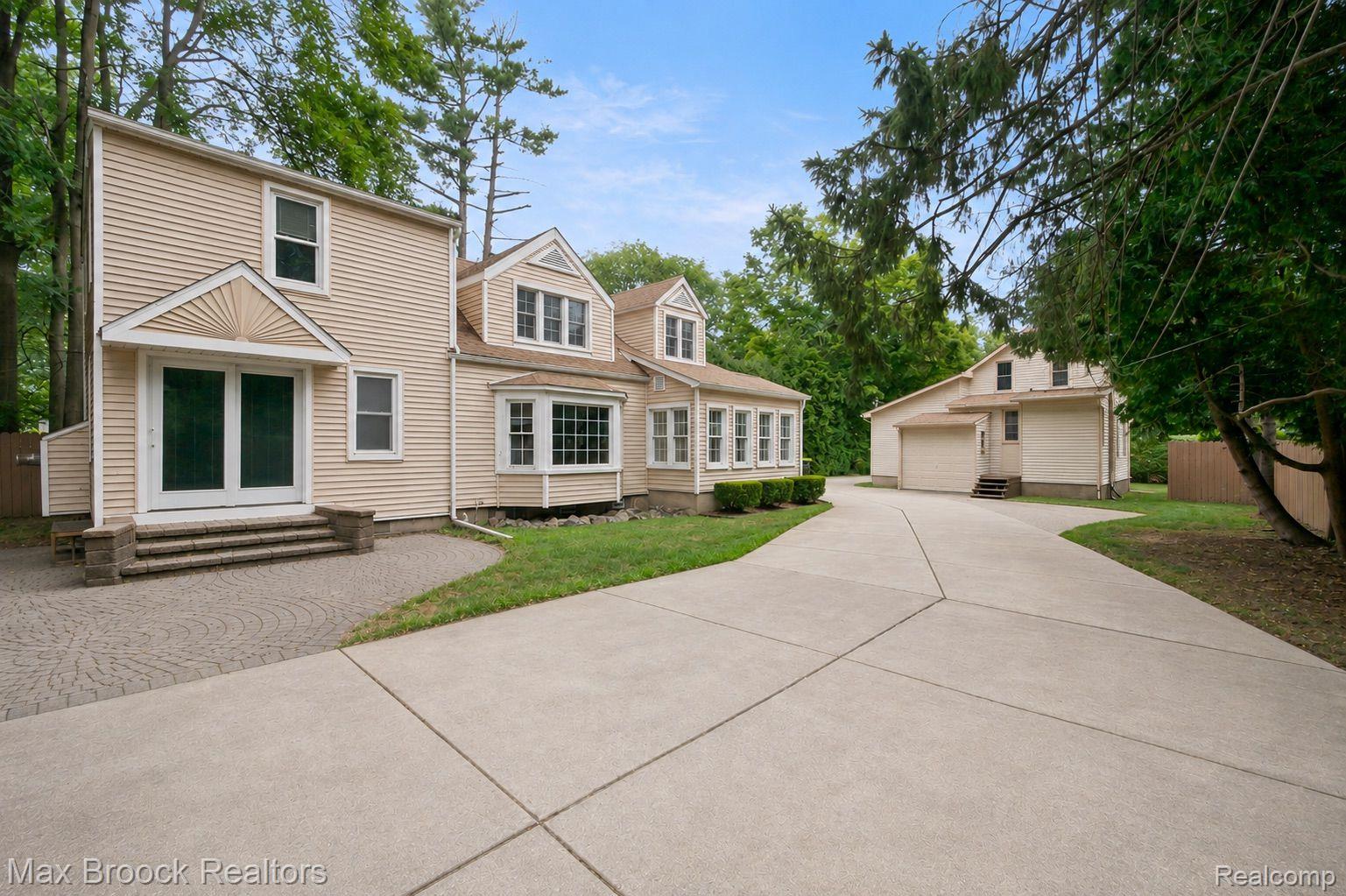 364 S Wing Street Property Photo 8