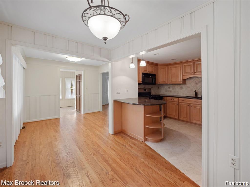 364 S Wing Street Property Photo 18