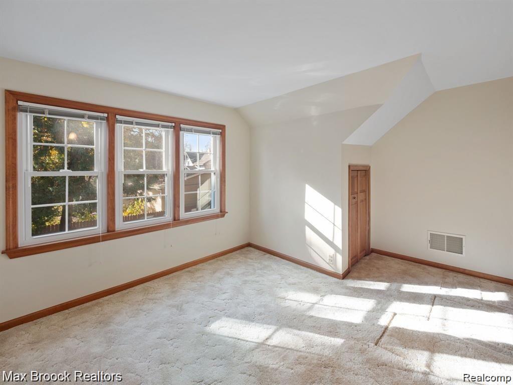364 S Wing Street Property Photo 33