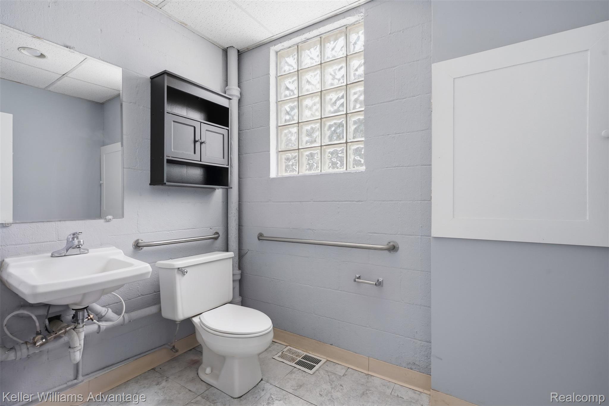 23589 Van Born Road Property Photo 21