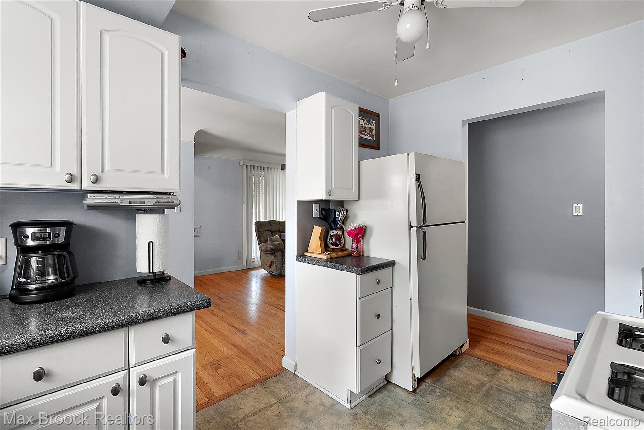 15812 Hanover Avenue Property Photo 10