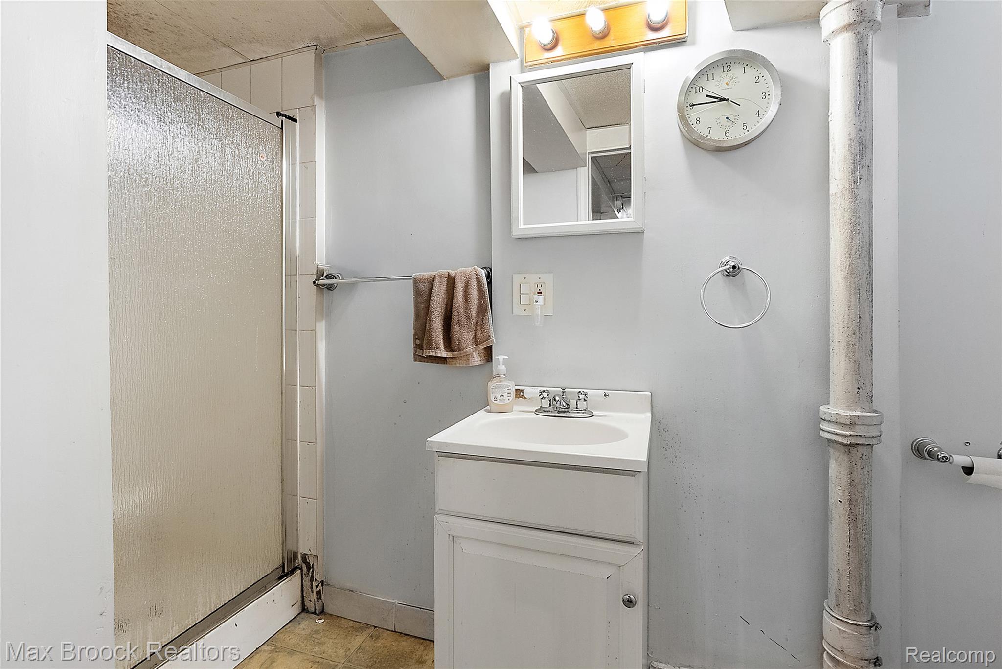 15812 Hanover Avenue Property Photo 22
