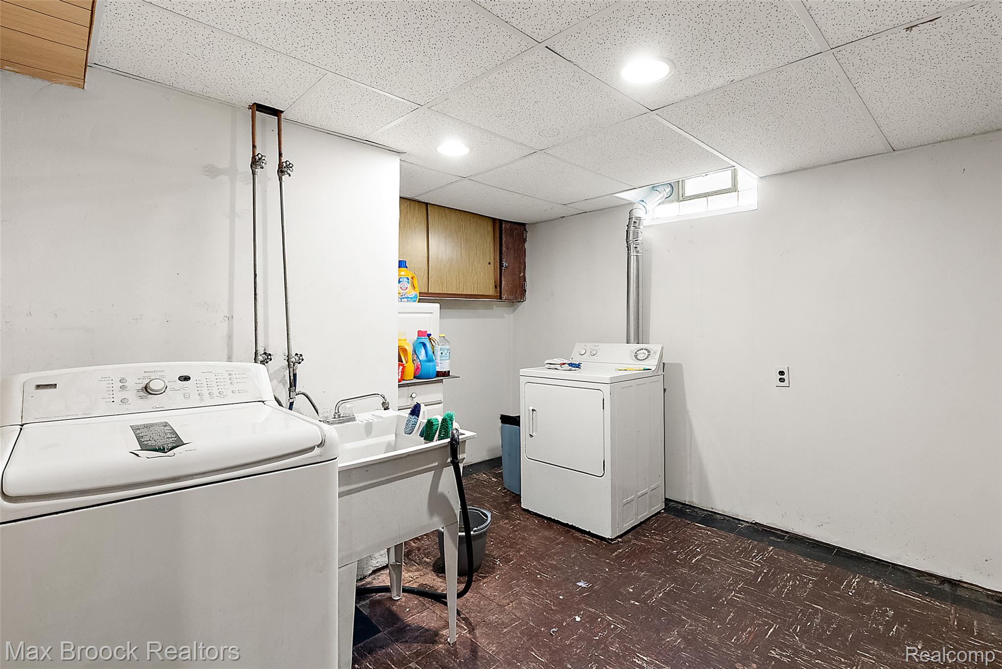 15812 Hanover Avenue Property Photo 23