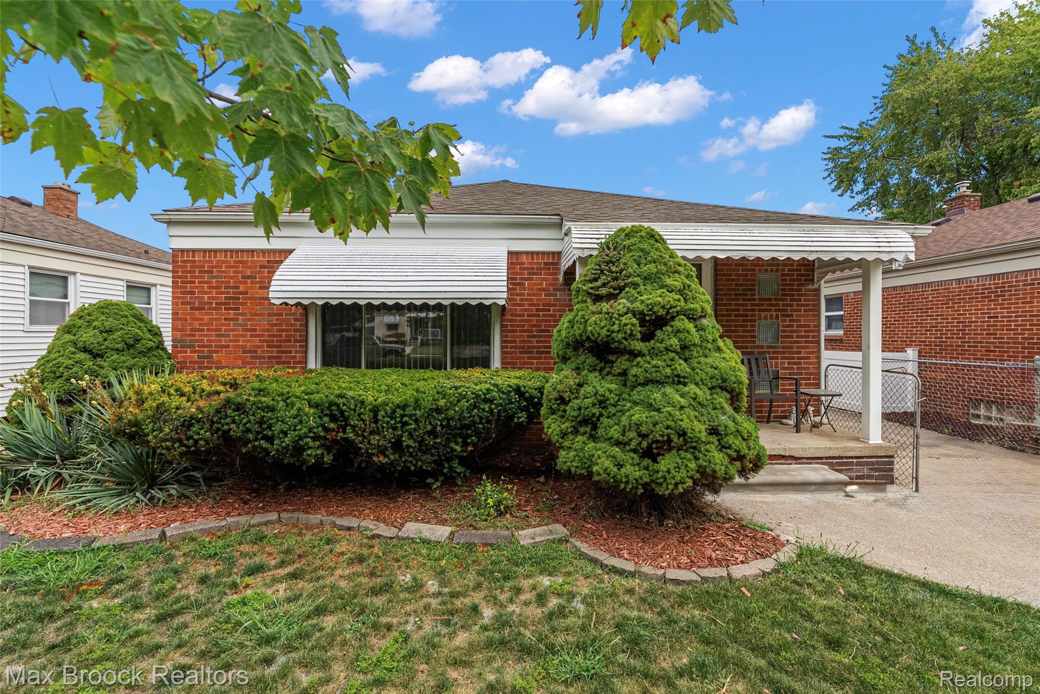 15812 Hanover Avenue Property Photo 24