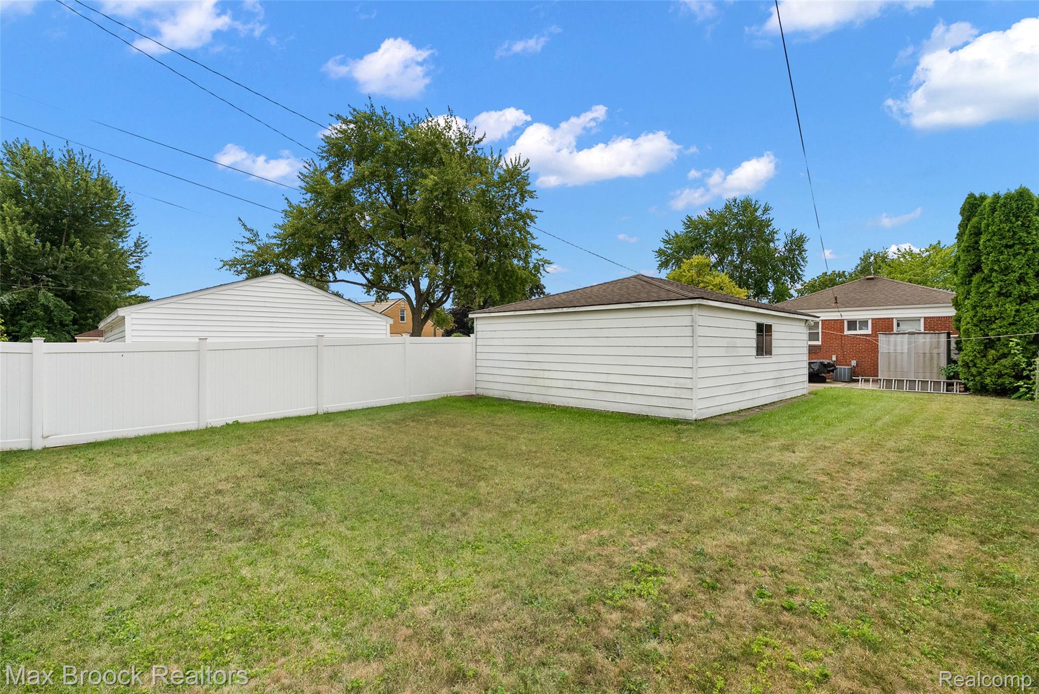 15812 Hanover Avenue Property Photo 26