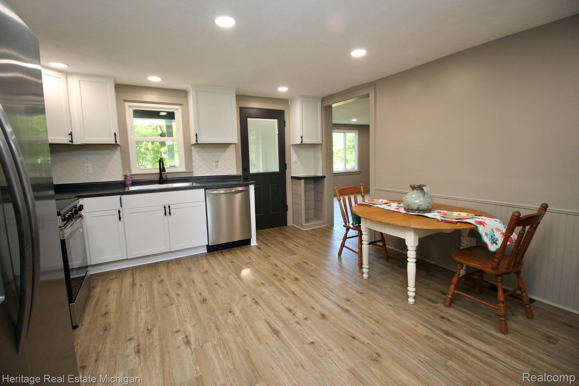 7856 Newberry Road Property Photo 2