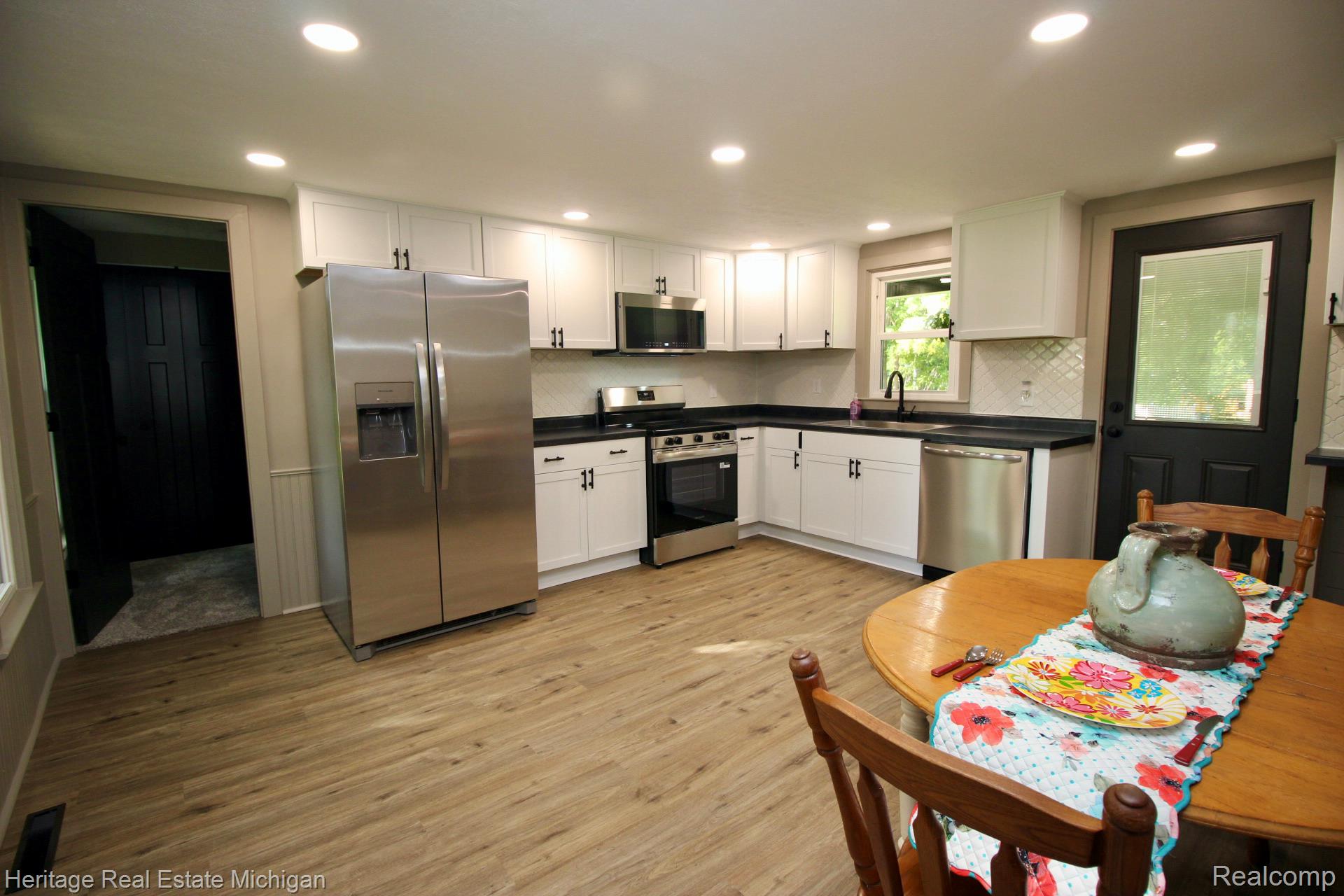 7856 Newberry Road Property Photo 3