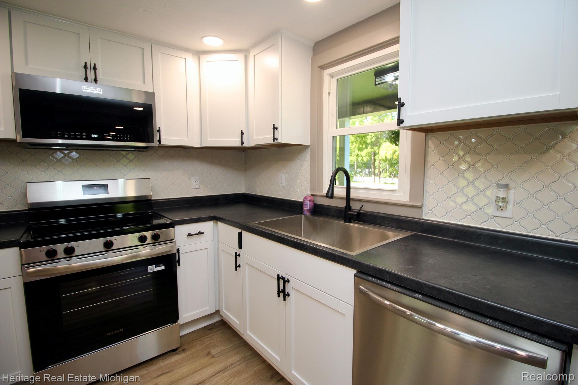 7856 Newberry Road Property Photo 4