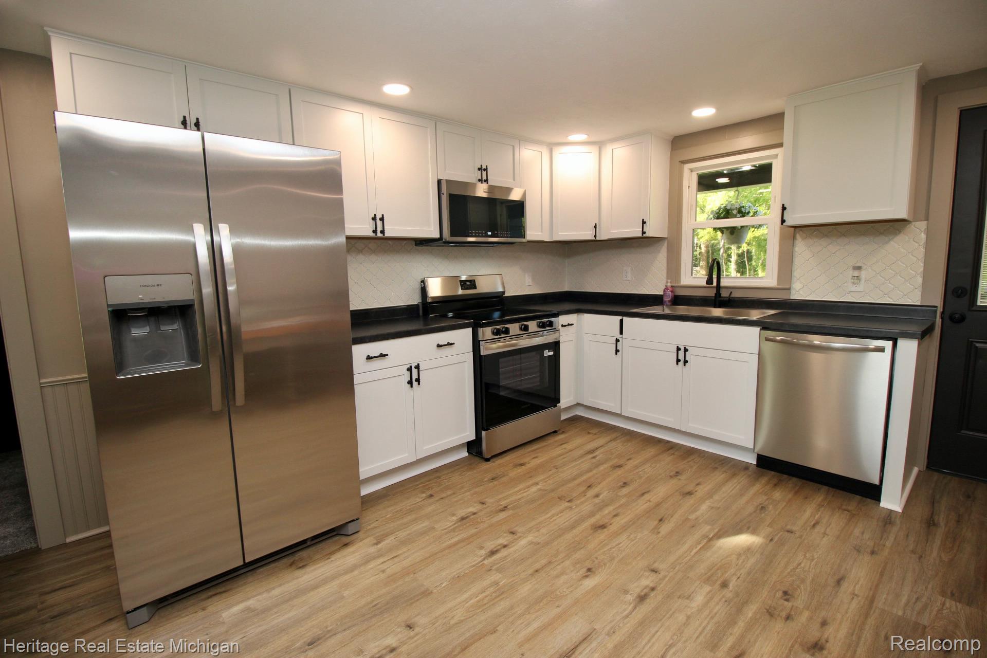 7856 Newberry Road Property Photo 5