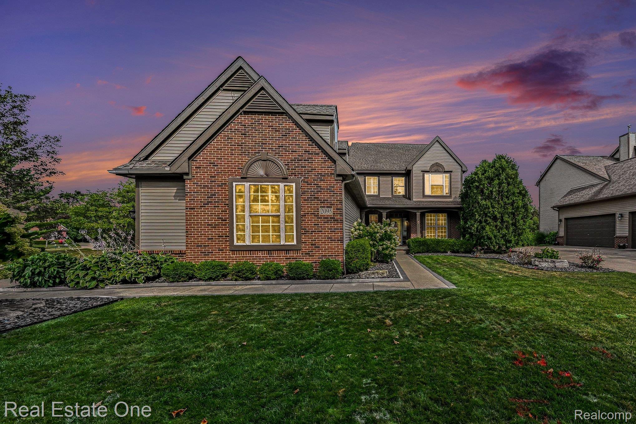 2095 Warbler Court