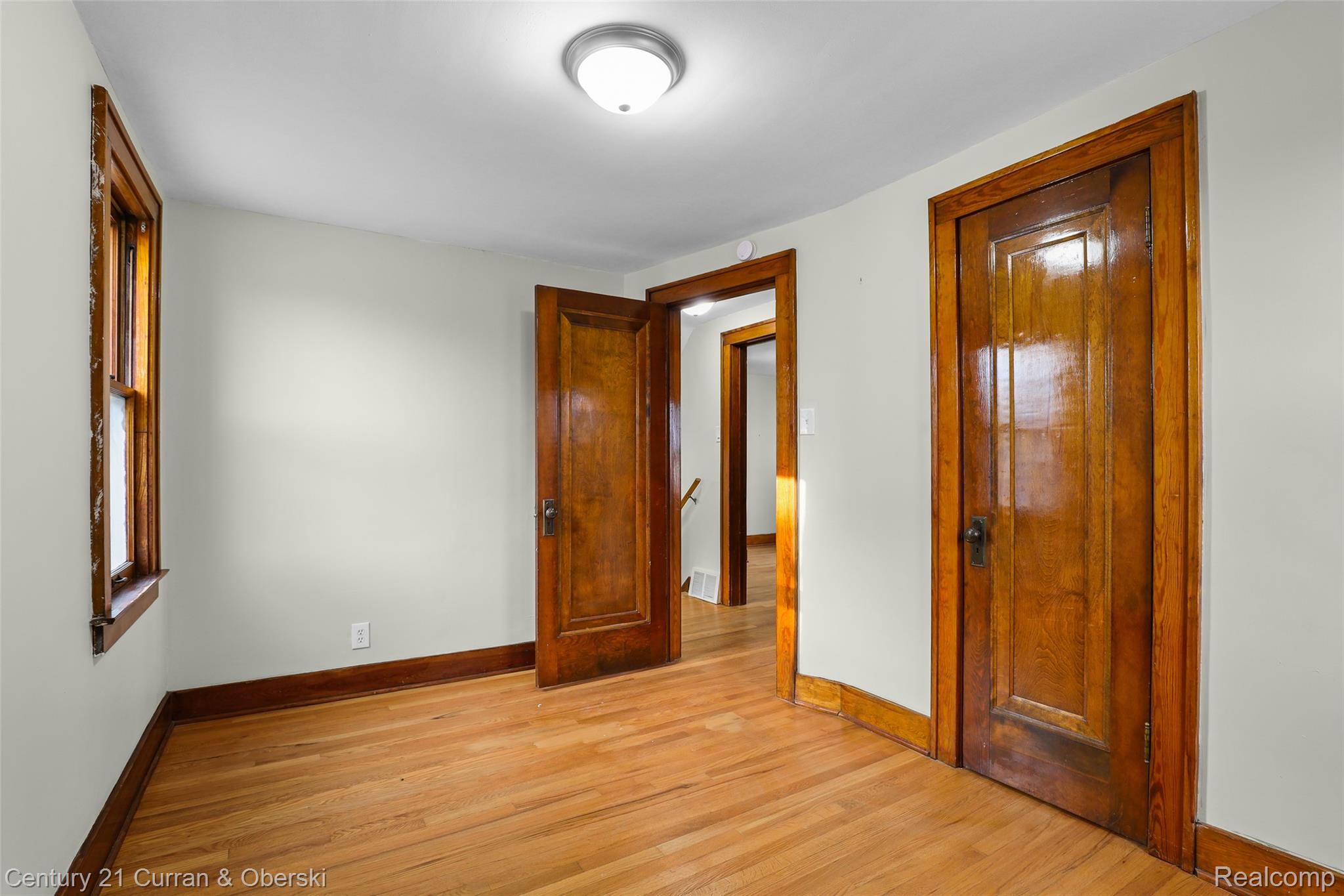 6401 Payne Avenue Property Photo 10