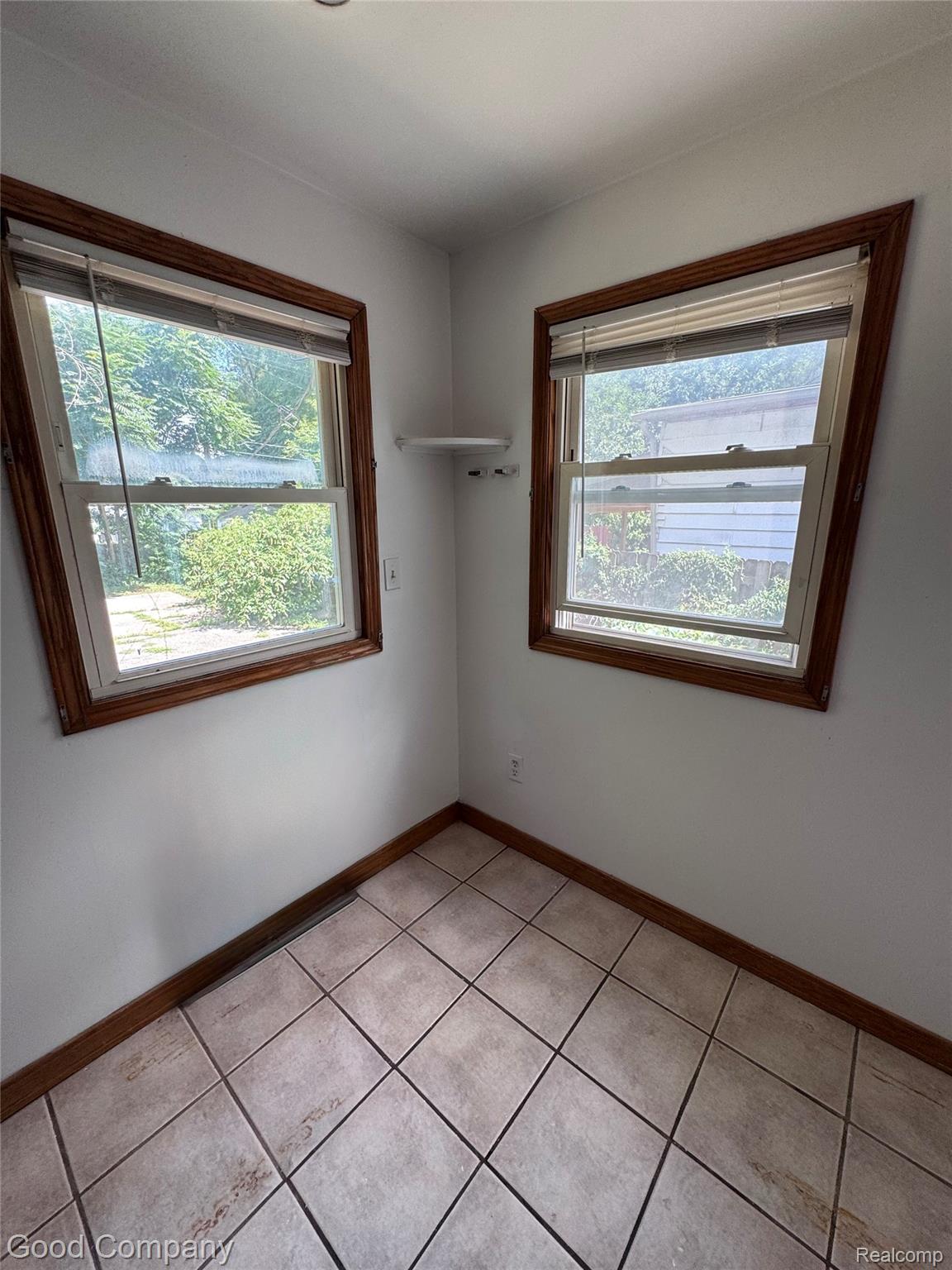 25516 Keeler Property Photo 8