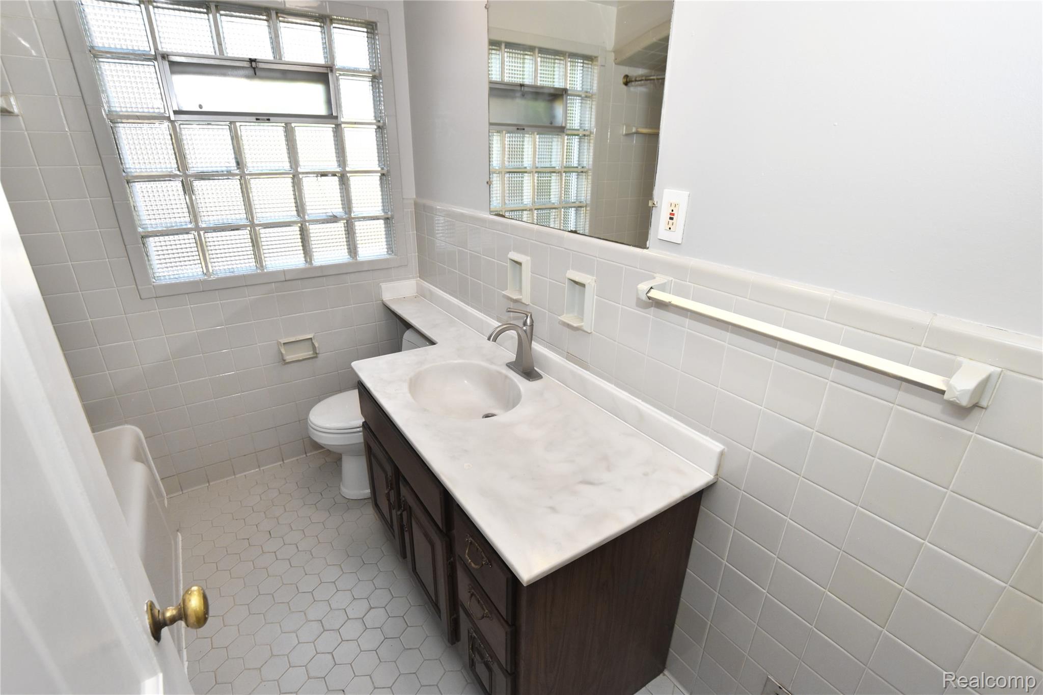 2332 Nolen Drive Property Photo 9