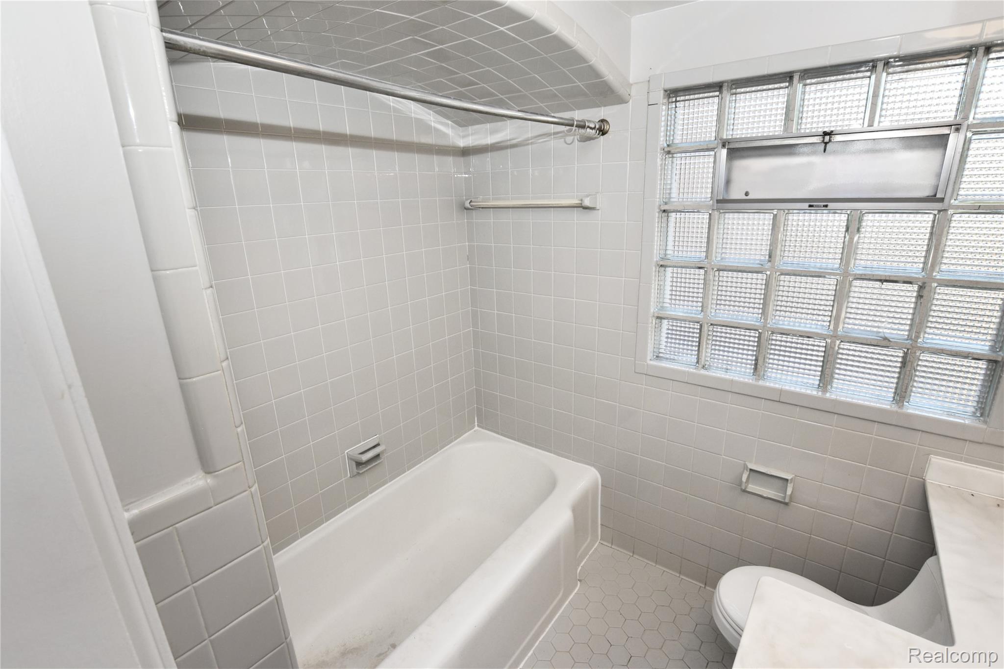 2332 Nolen Drive Property Photo 10