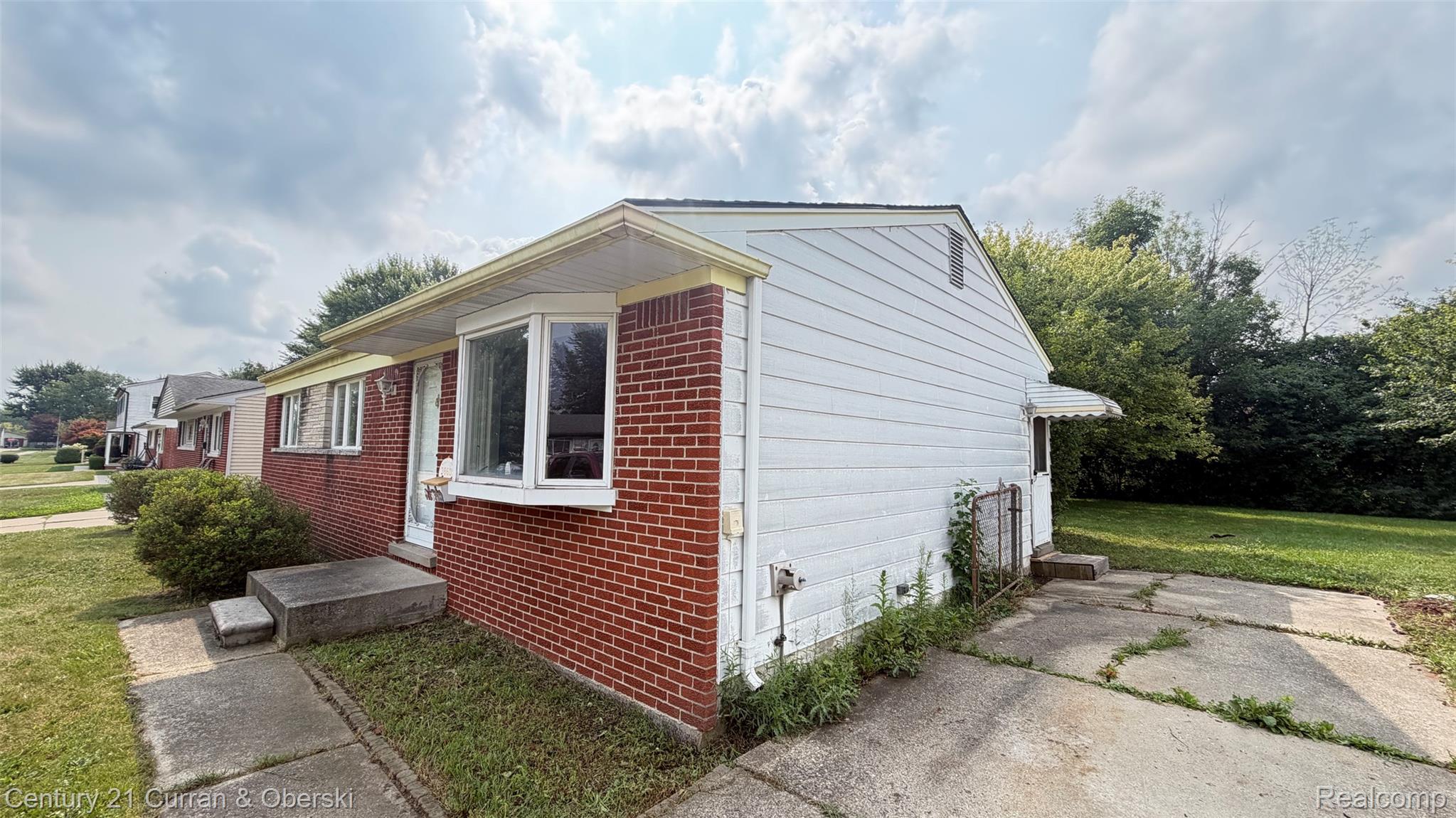 38609 Scott Drive Property Photo 2