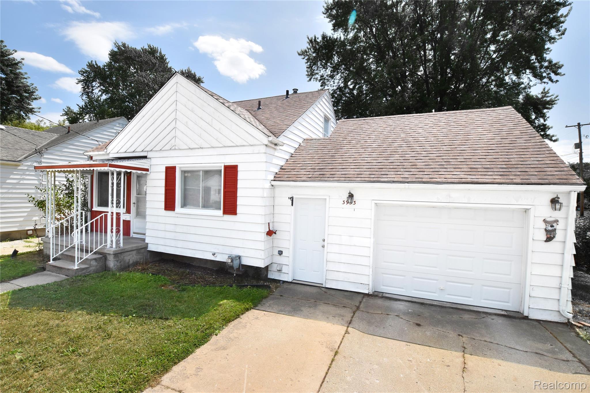 3933 Clairmont Street Property Photo 1
