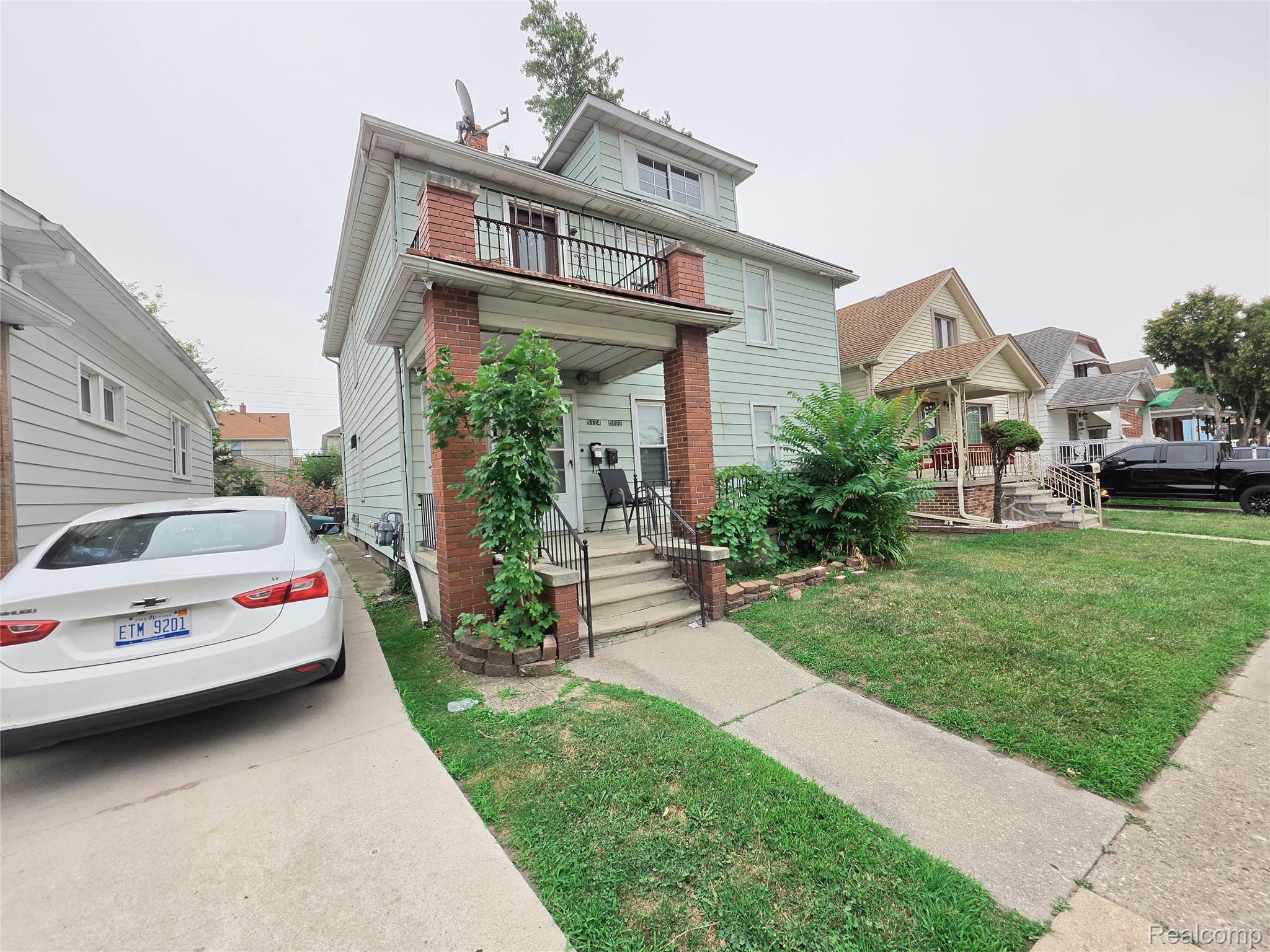 5124 UPPER Williamson Street Property Photo 1