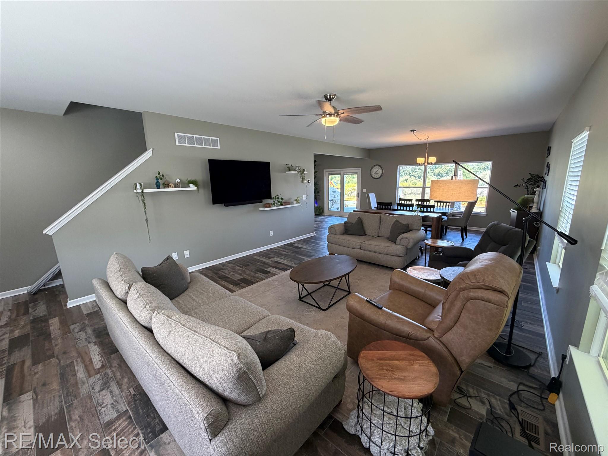 452 Lydia Lane Property Photo 7