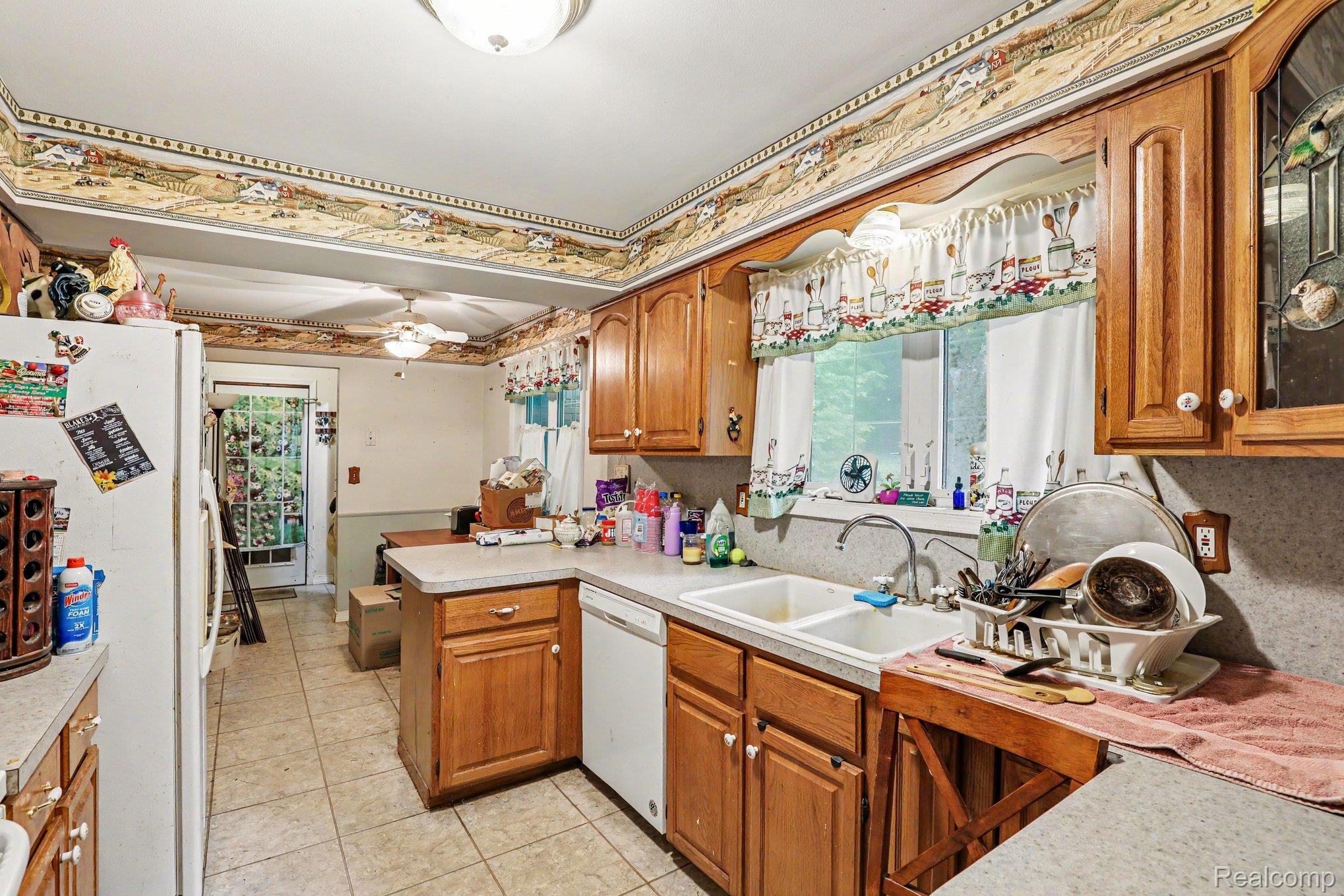 6323 Hough Road Property Photo 8
