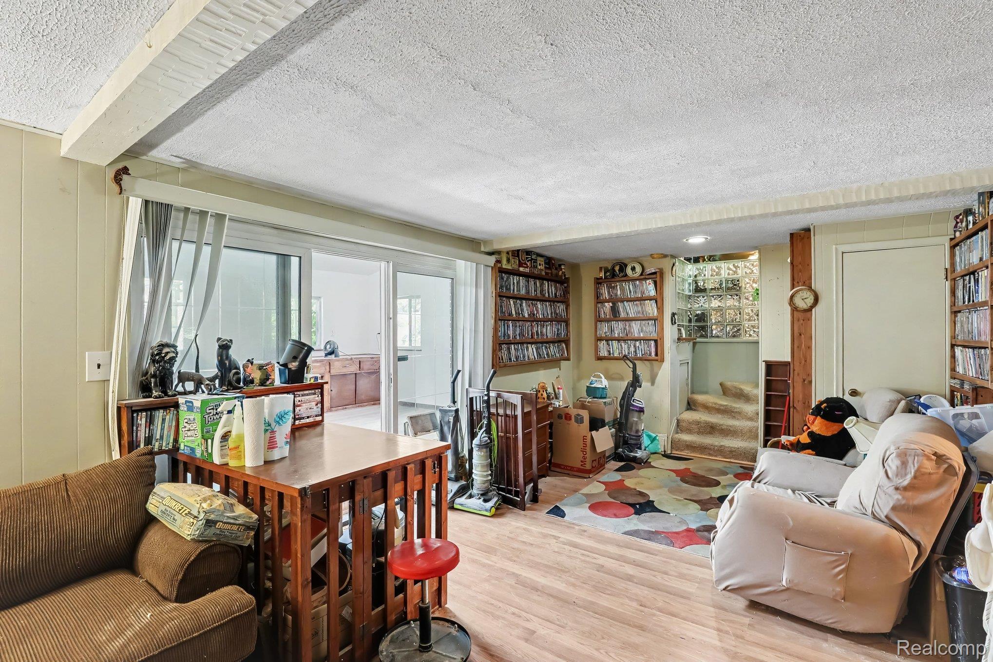 6323 Hough Road Property Photo 17