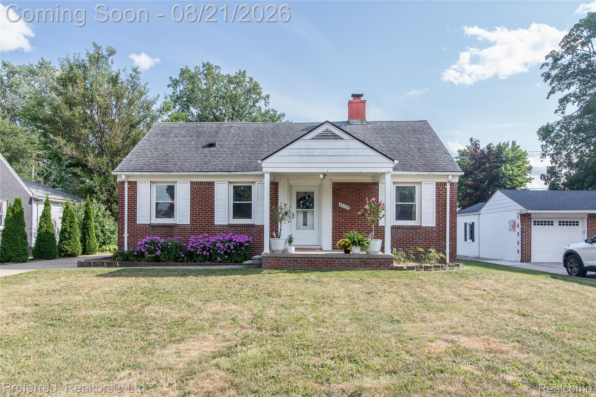 30285 7 Mile Road Property Photo 1
