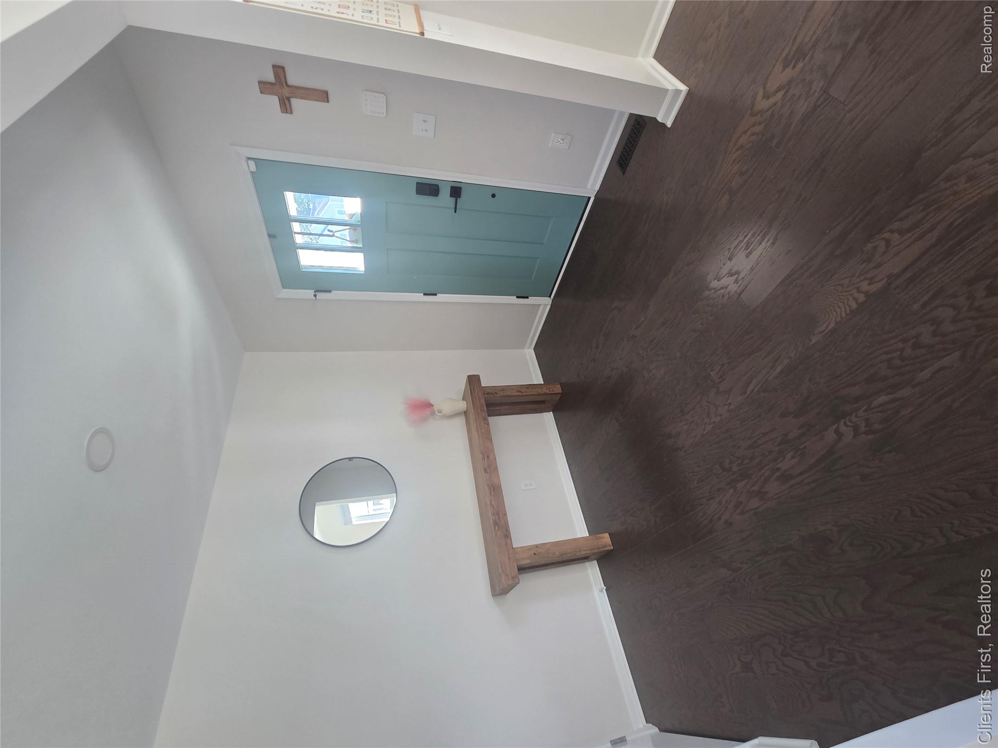 291 Quartz Way Property Photo 4