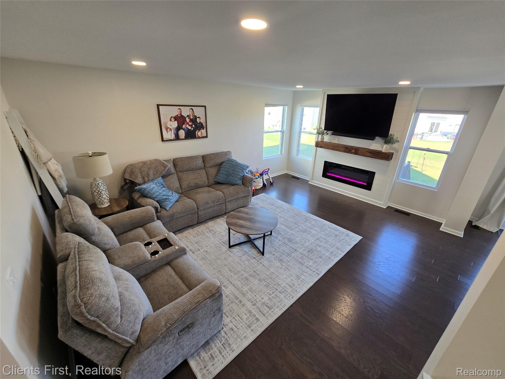 291 Quartz Way Property Photo 7
