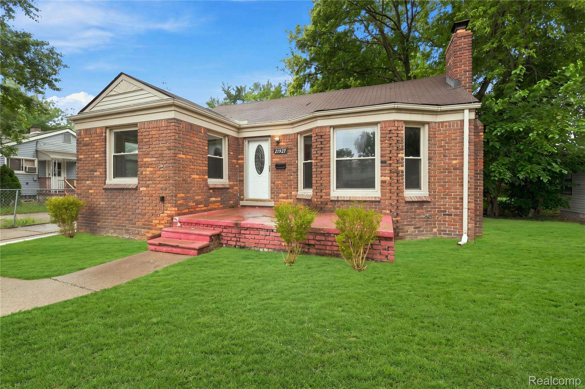 21927 Curie Avenue Property Photo 1