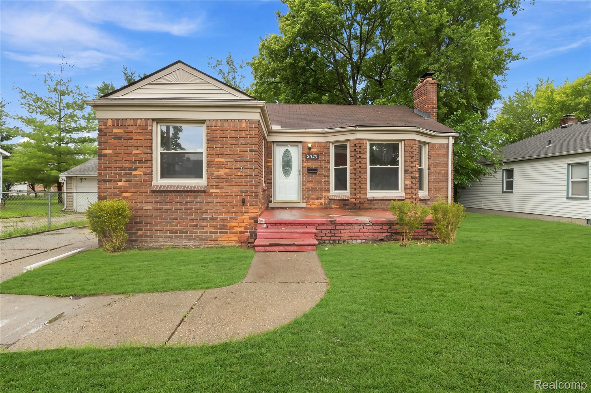 21927 Curie Avenue Property Photo 2