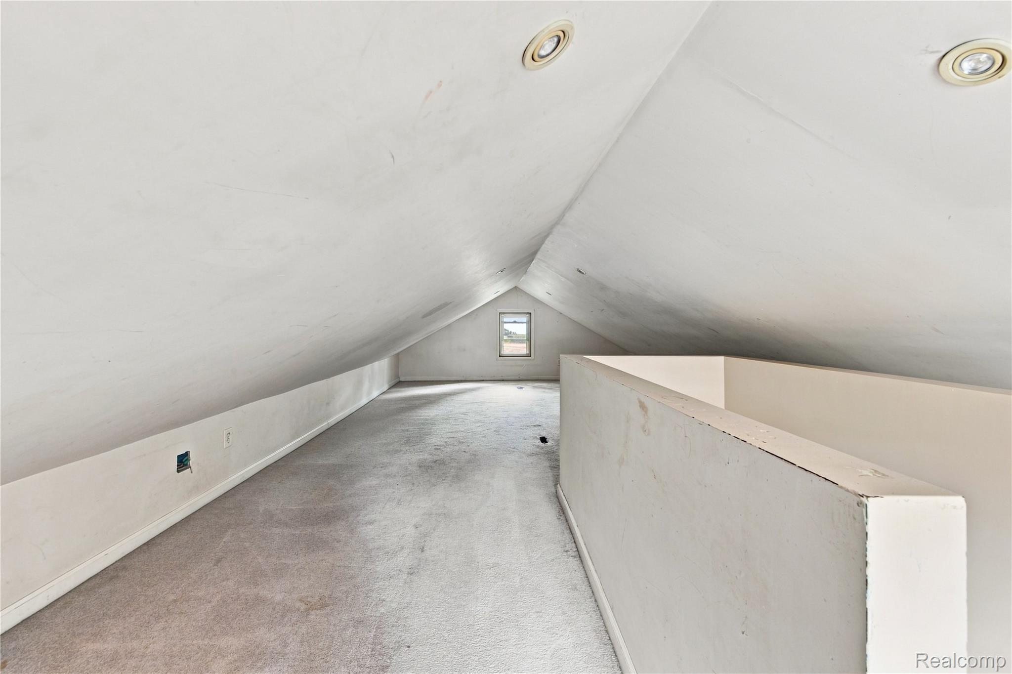21927 Curie Avenue Property Photo 14