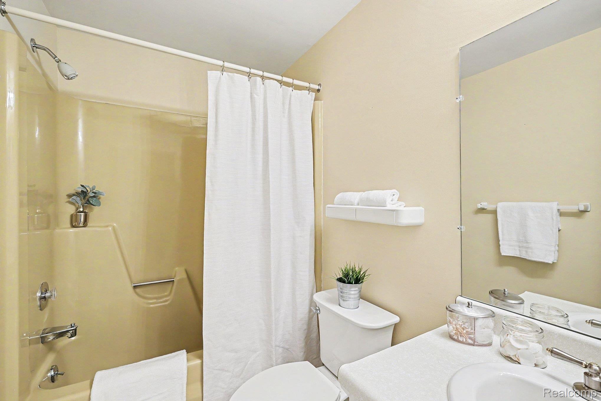 7320 Balsam Court Property Photo 26