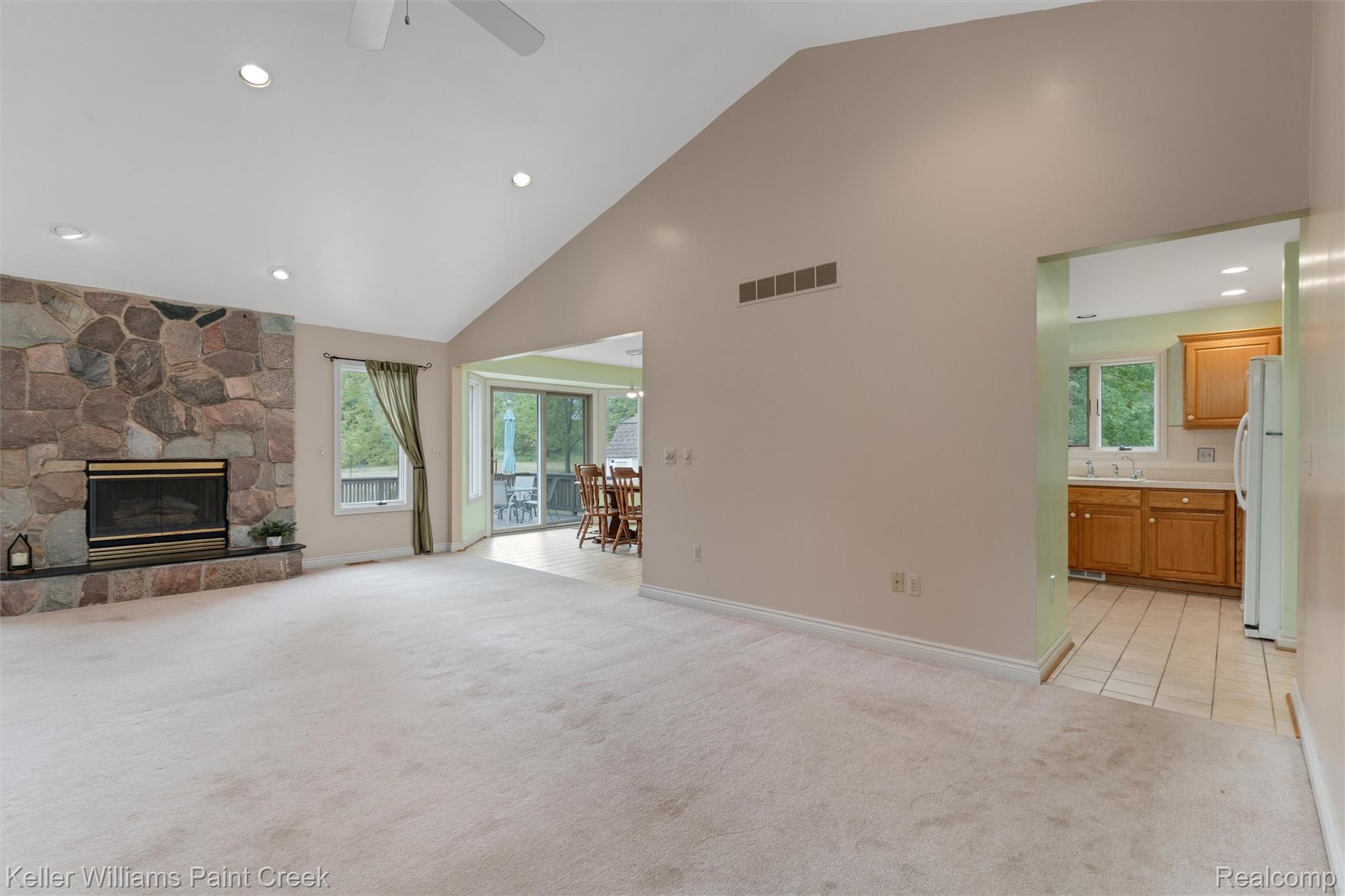 210 Mayfield Property Photo 8
