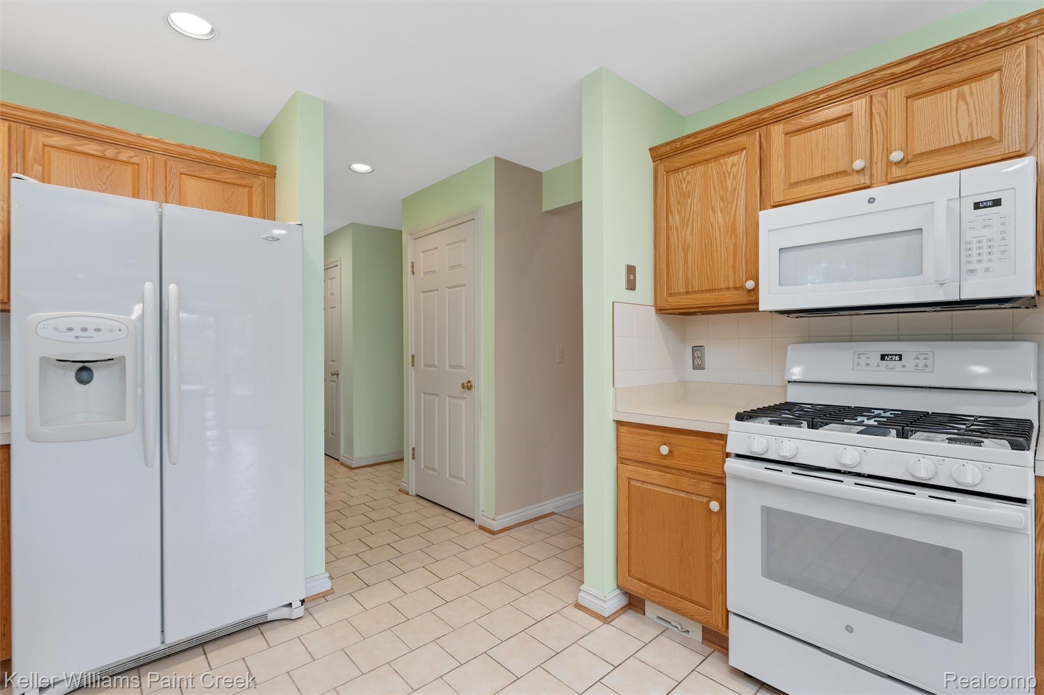 210 Mayfield Property Photo 14