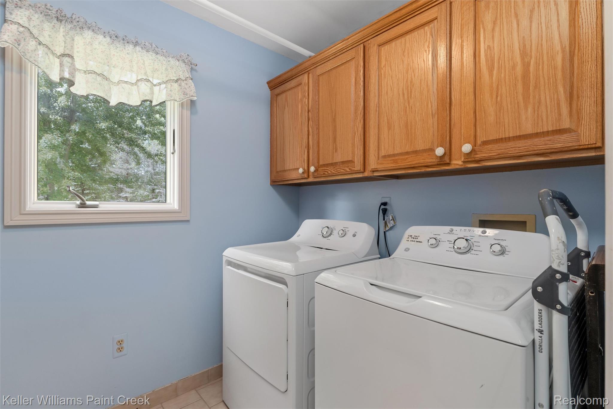 210 Mayfield Property Photo 17