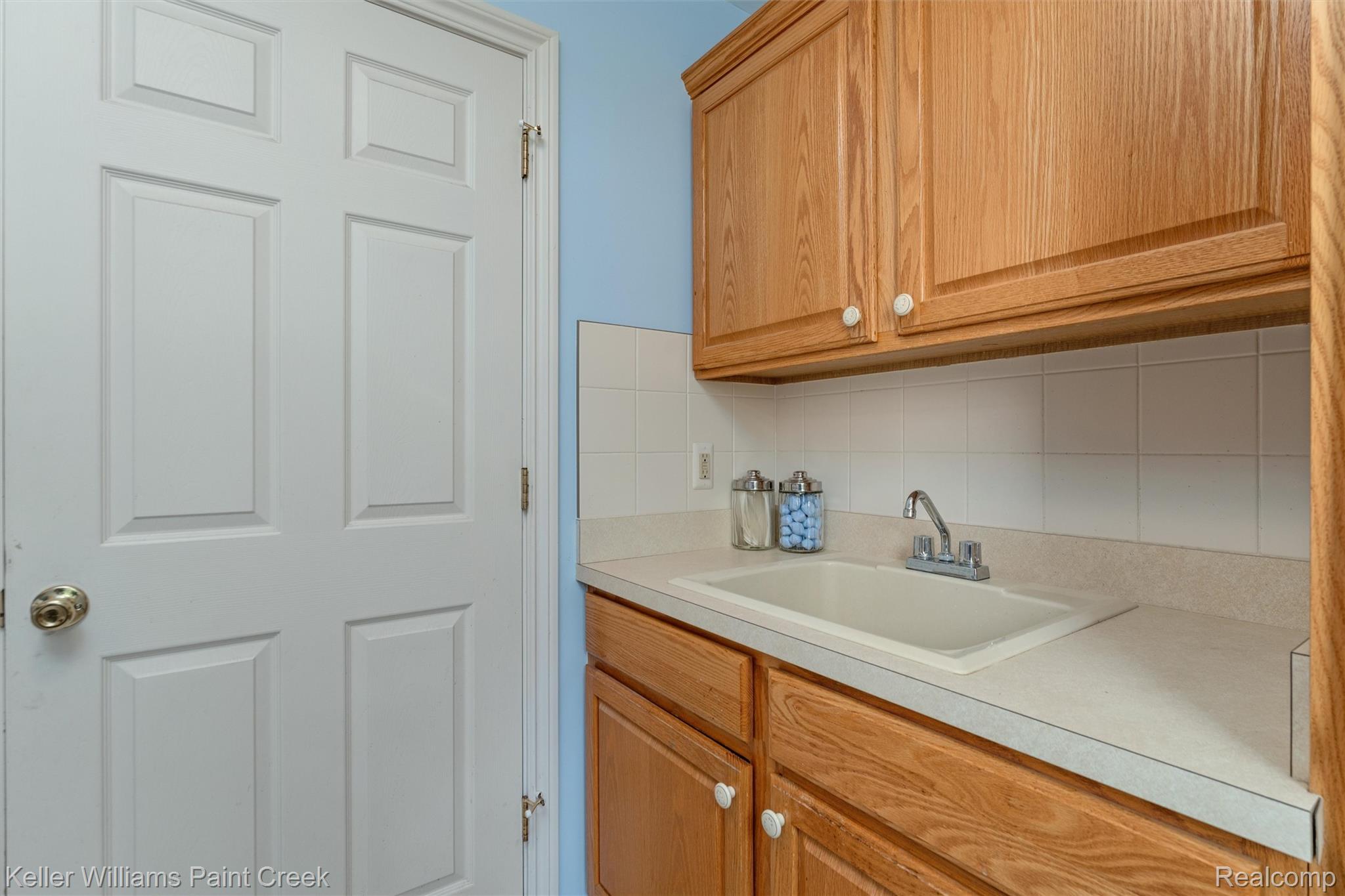 210 Mayfield Property Photo 18