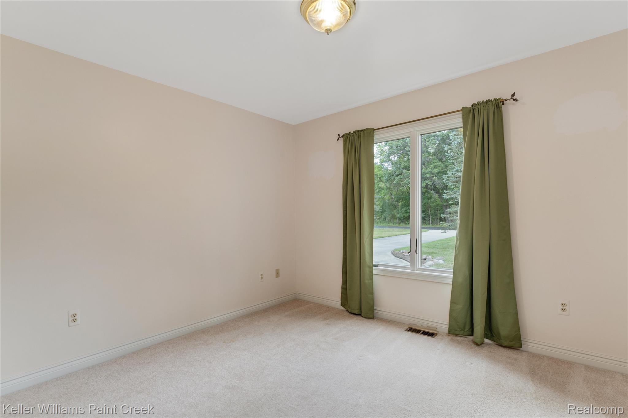 210 Mayfield Property Photo 19