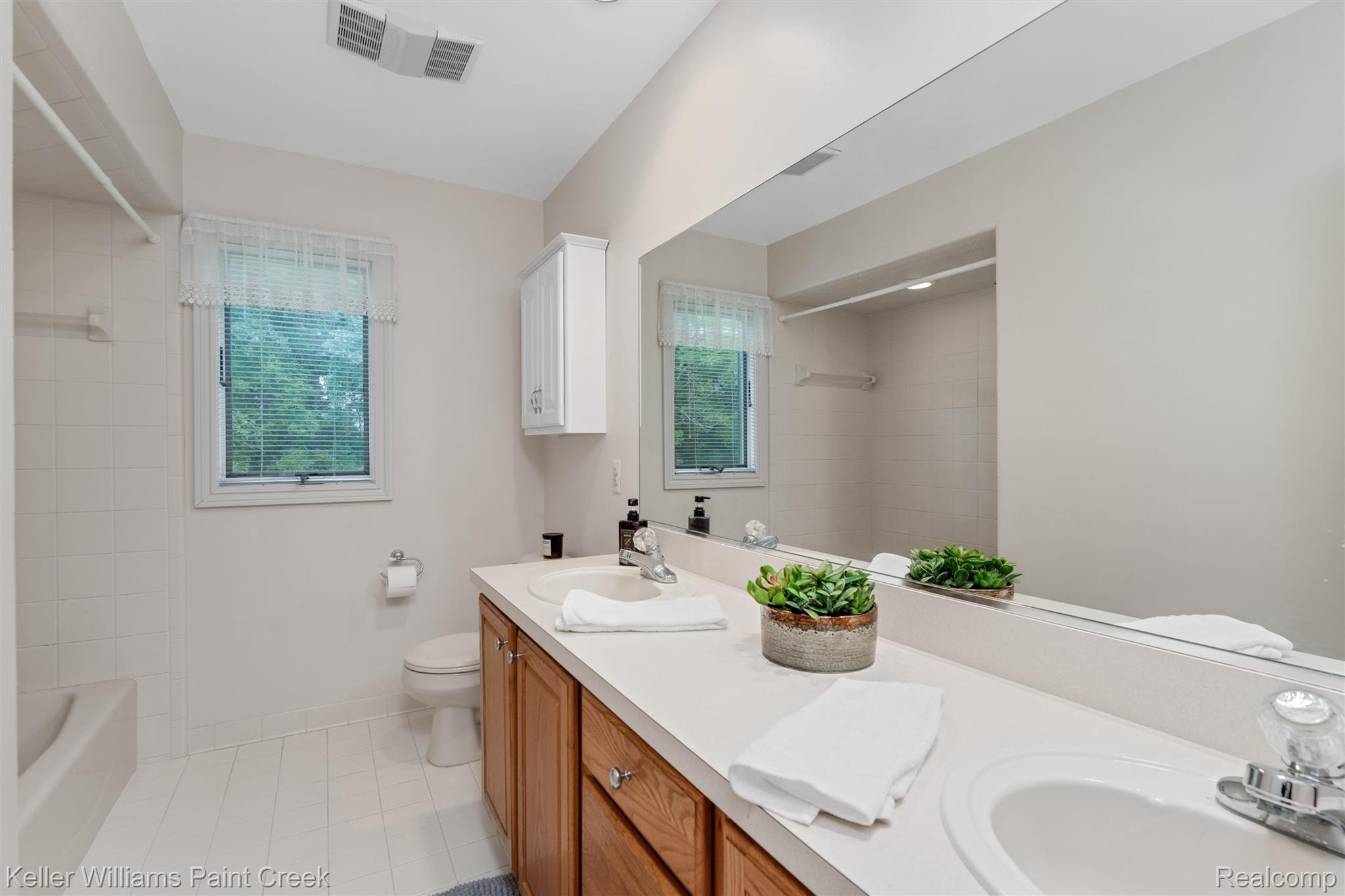 210 Mayfield Property Photo 23