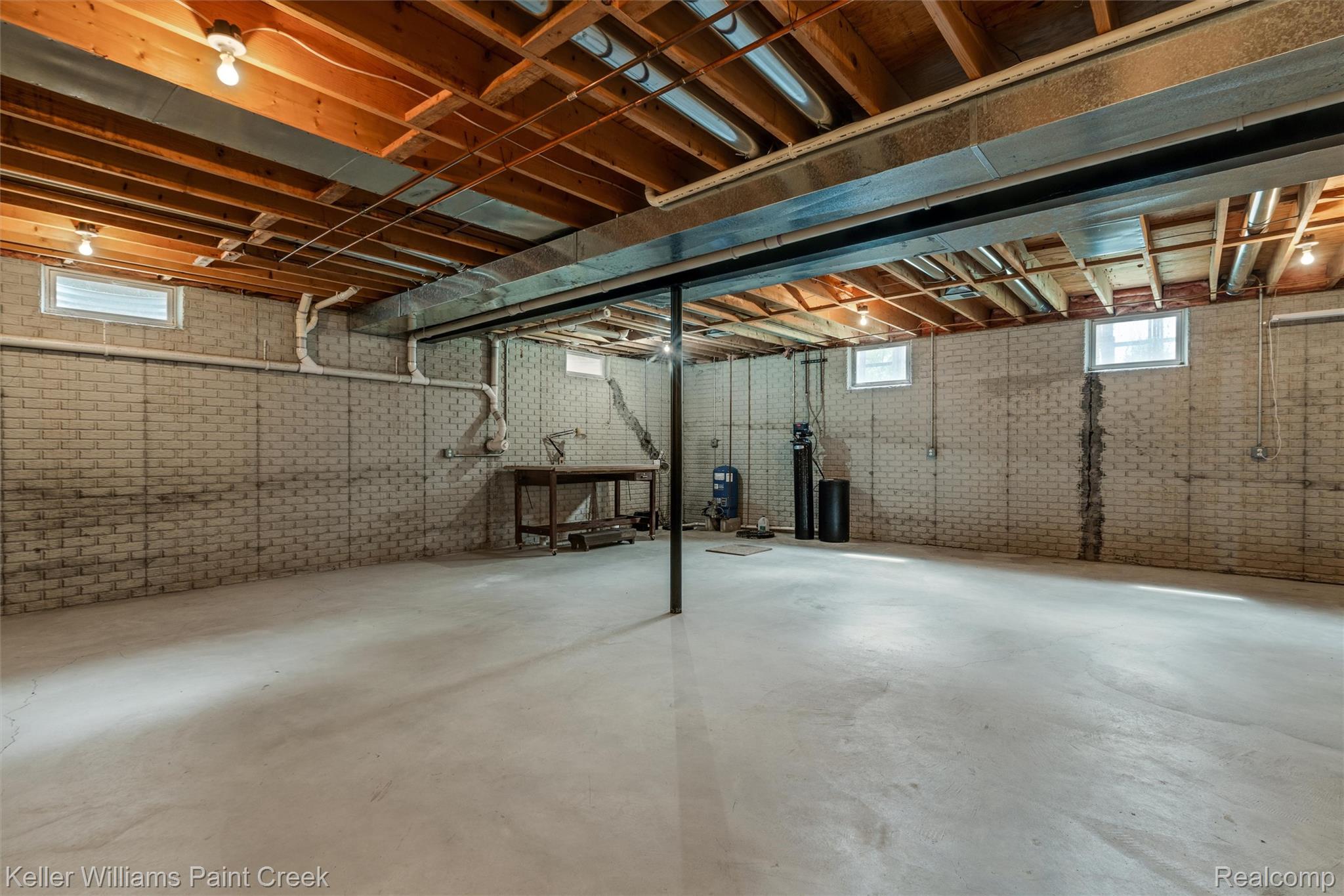 210 Mayfield Property Photo 34