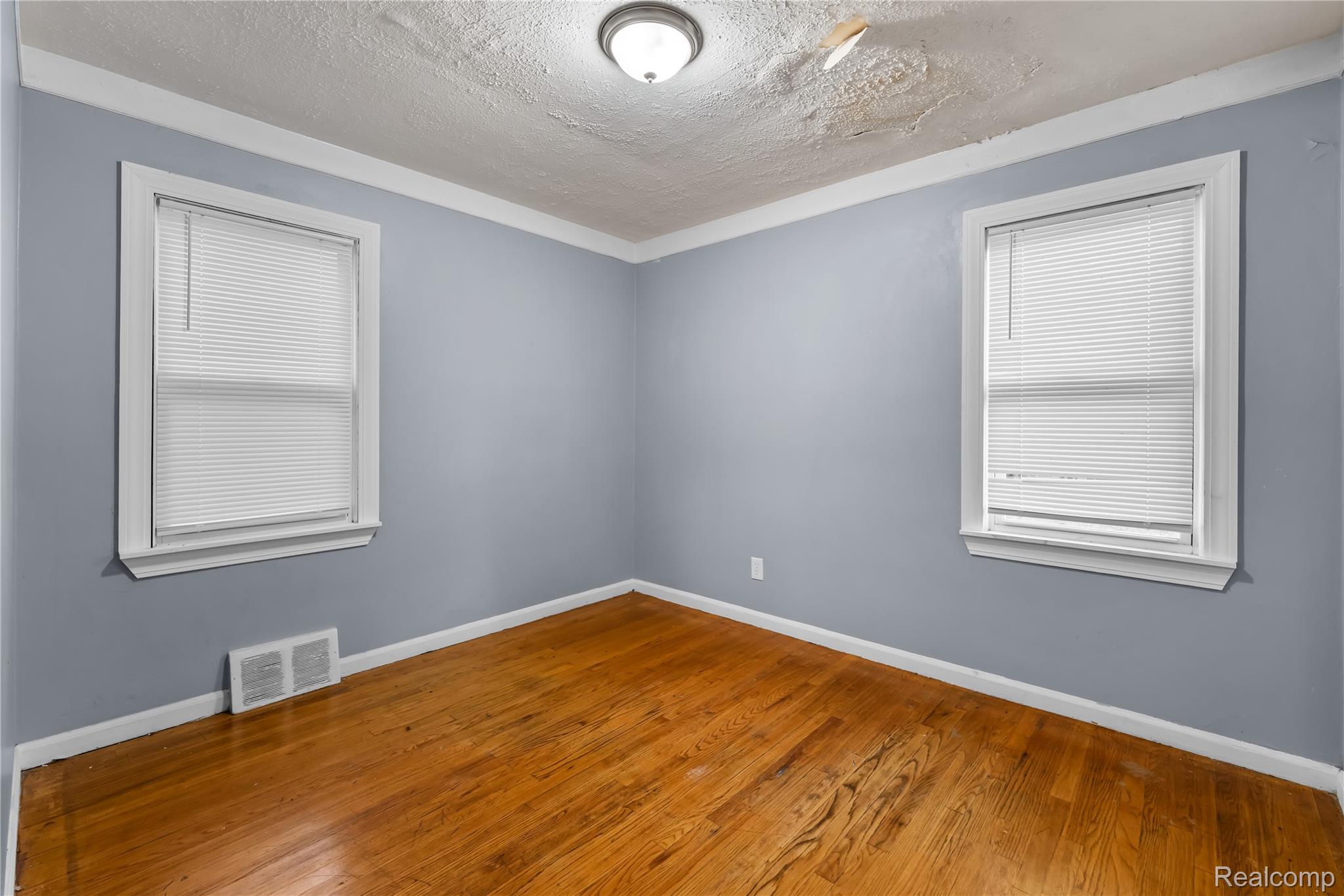 14072 Carlisle Street Property Photo 6