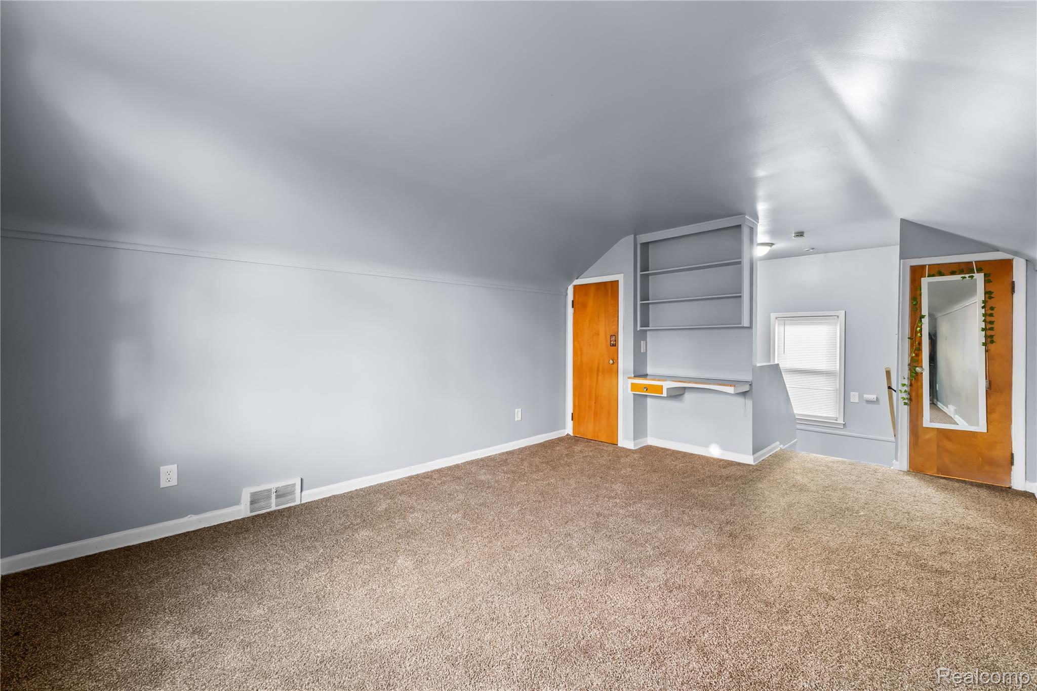 14072 Carlisle Street Property Photo 7