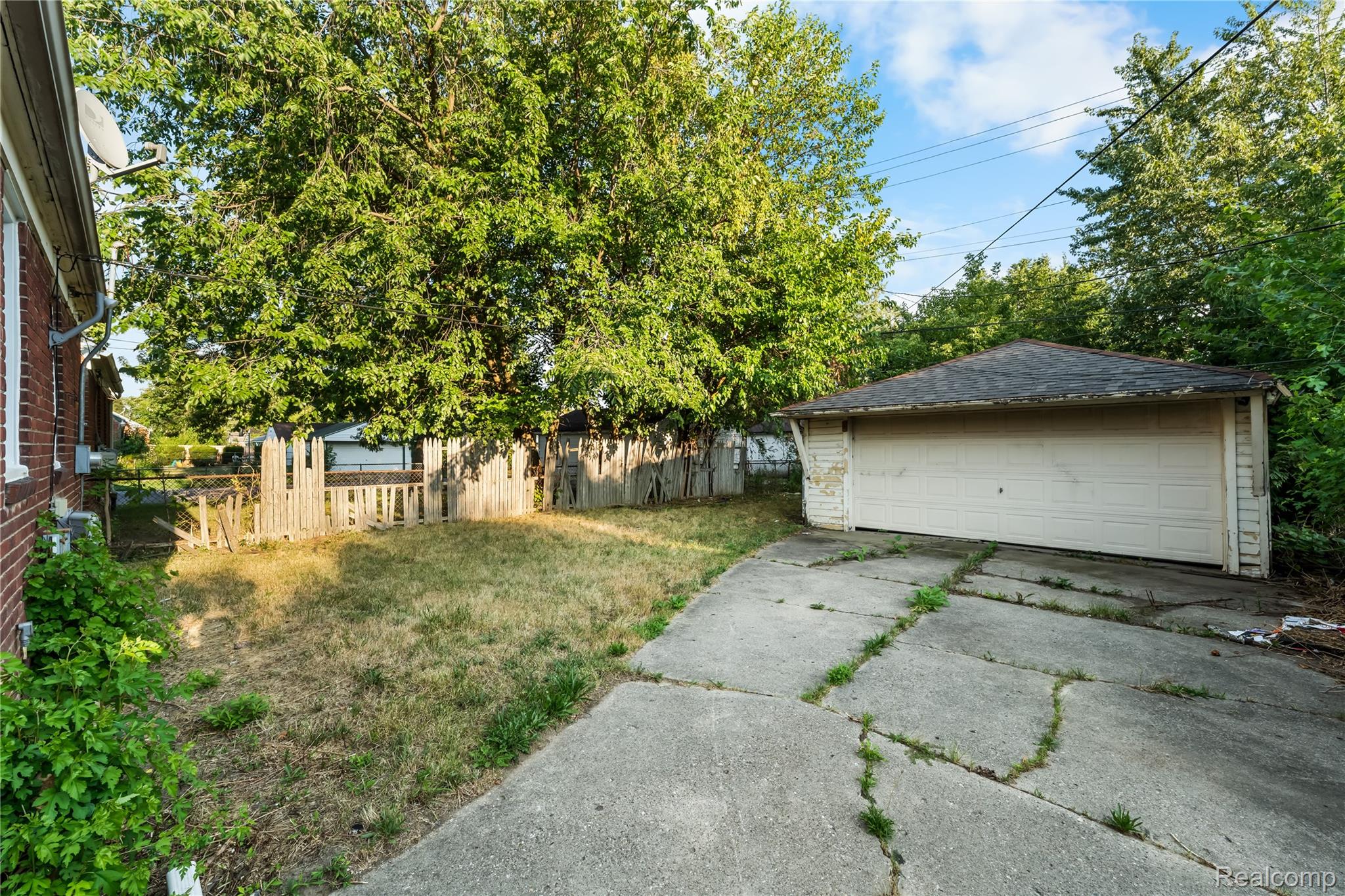 14072 Carlisle Street Property Photo 8