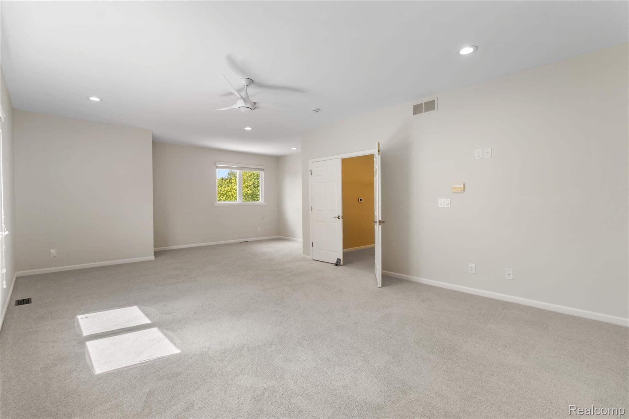 5593 Warrenshire Drive Property Photo 28
