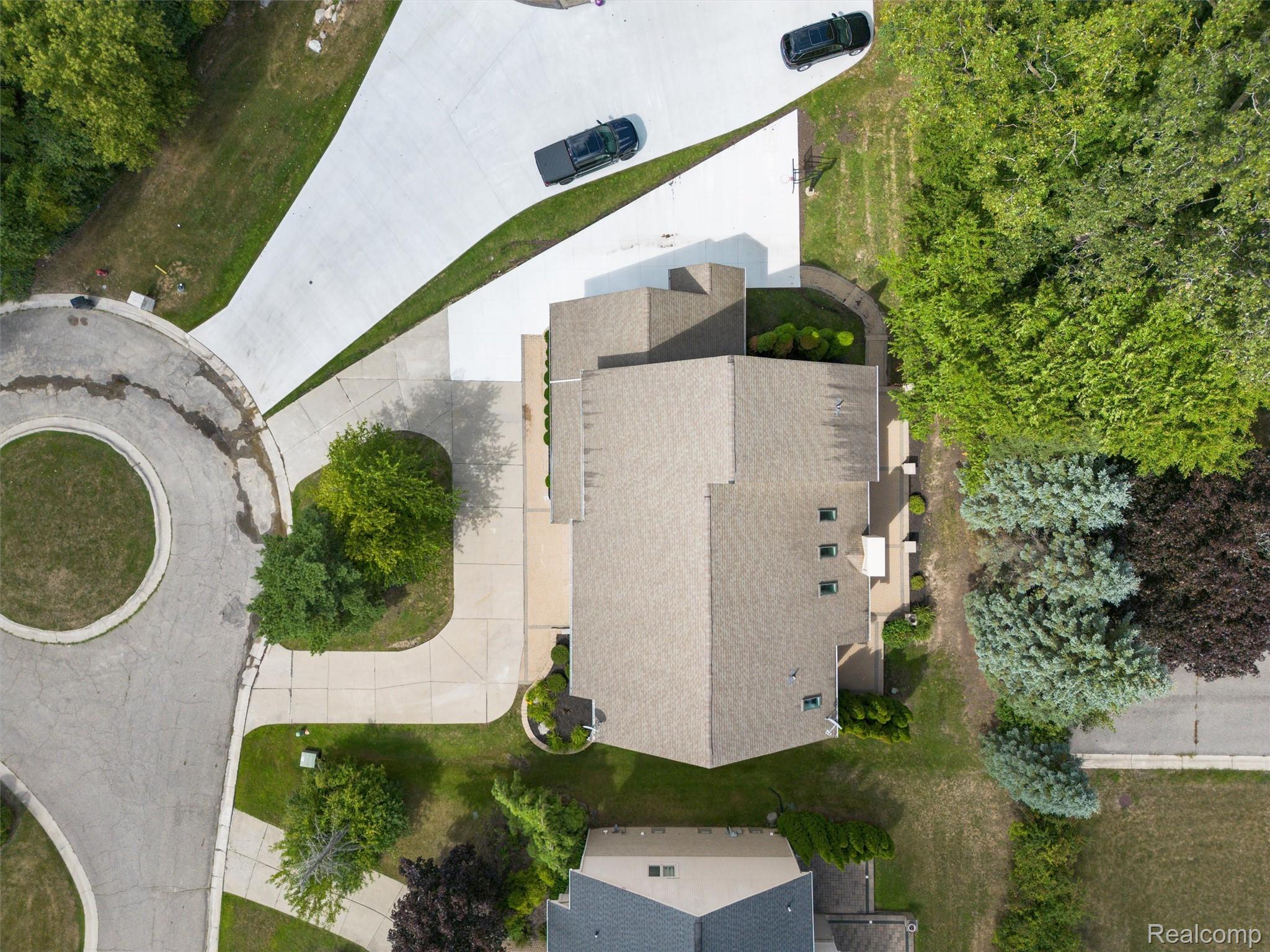 5593 Warrenshire Drive Property Photo 79