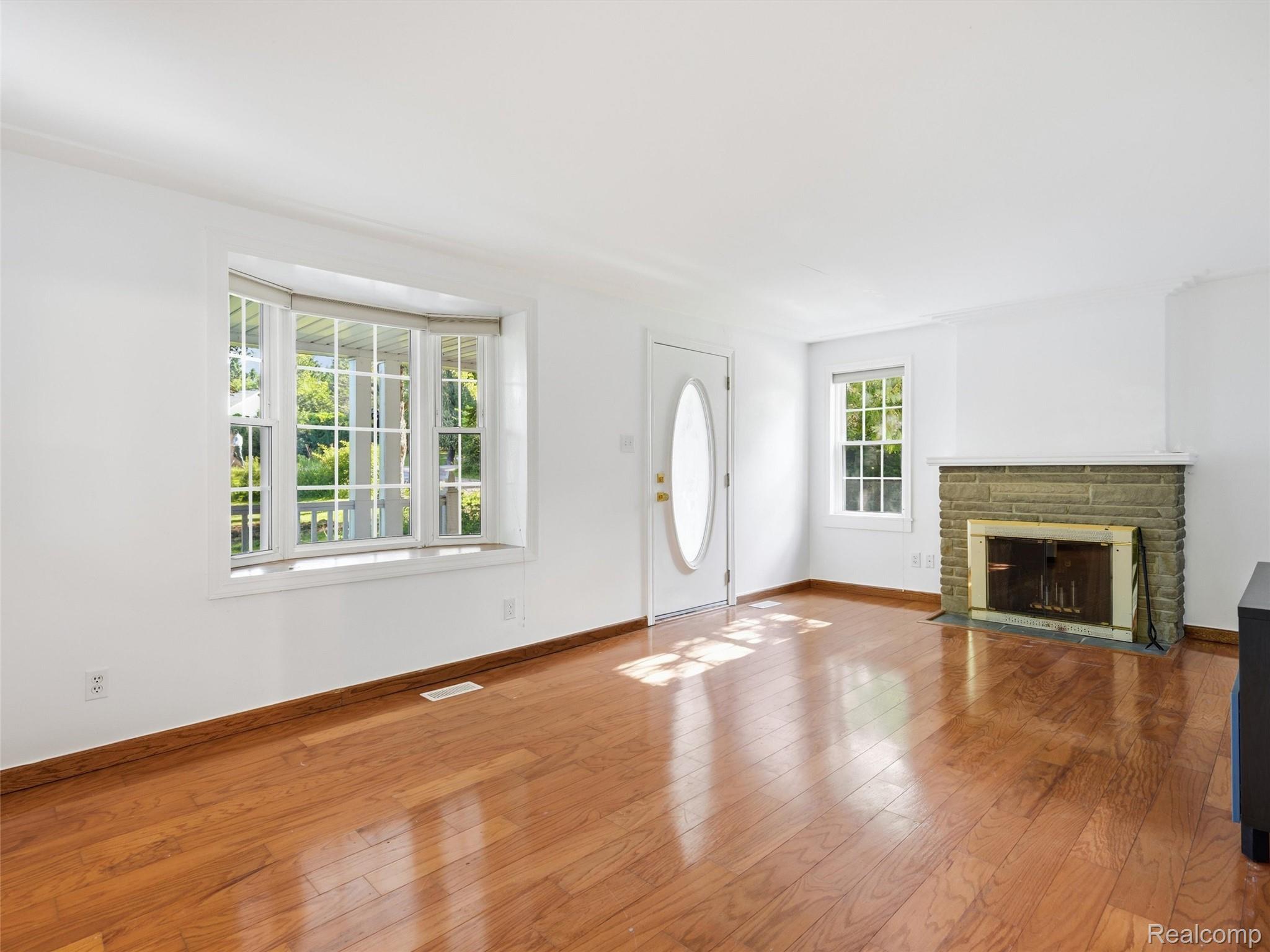 1700 Warren Road Property Photo 3