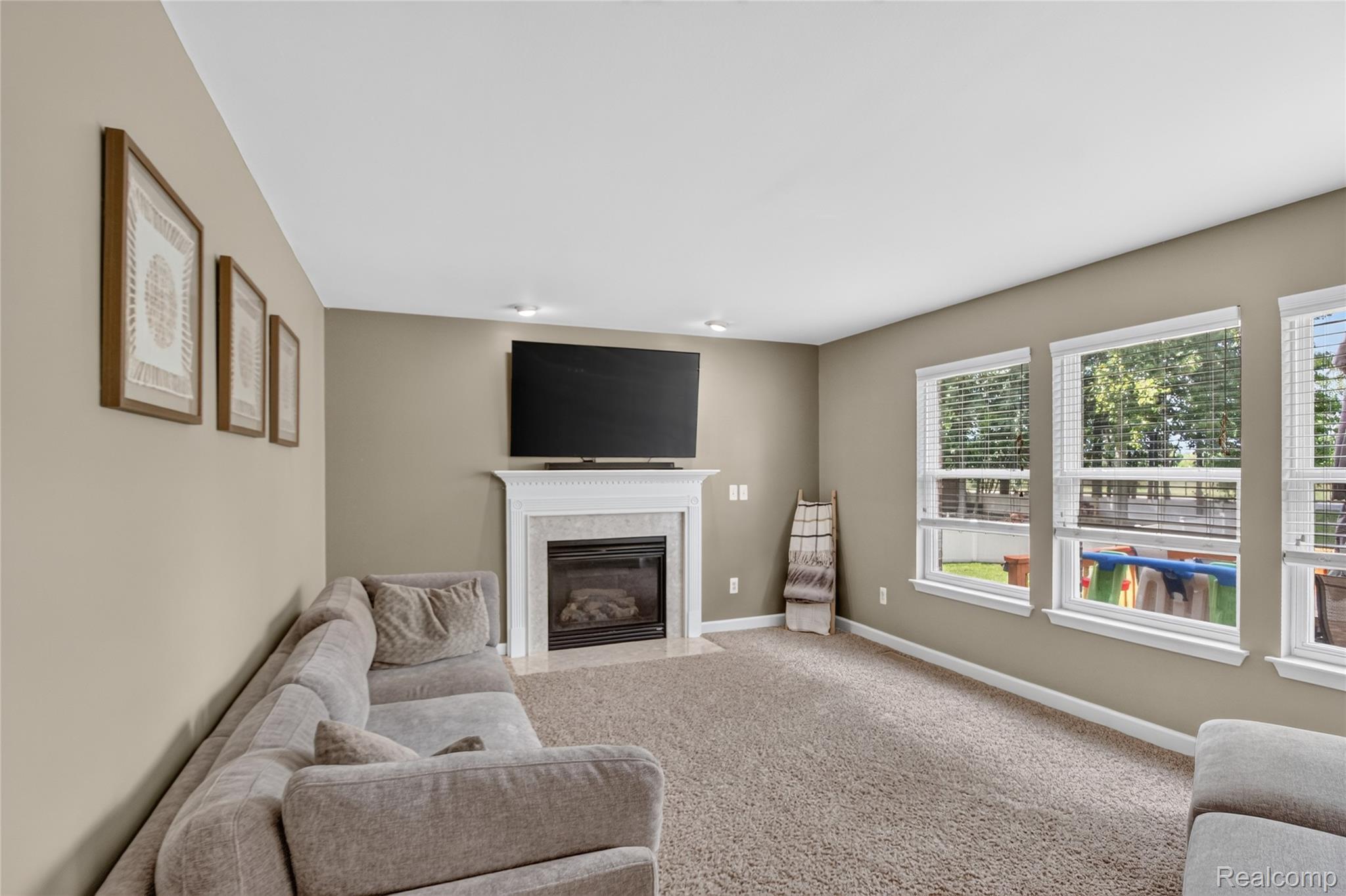 26830 Parkside Drive Property Photo 5