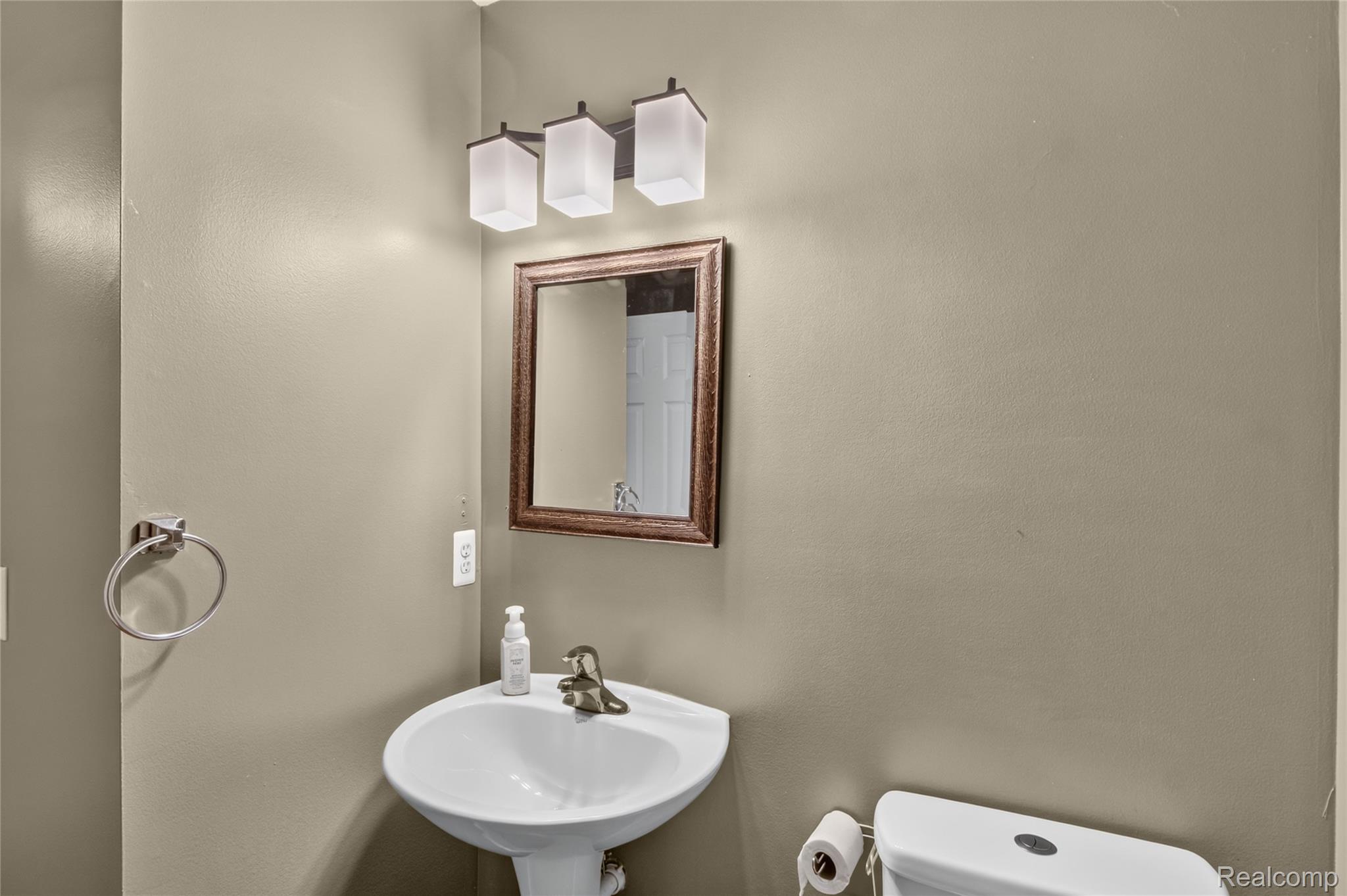 26830 Parkside Drive Property Photo 16